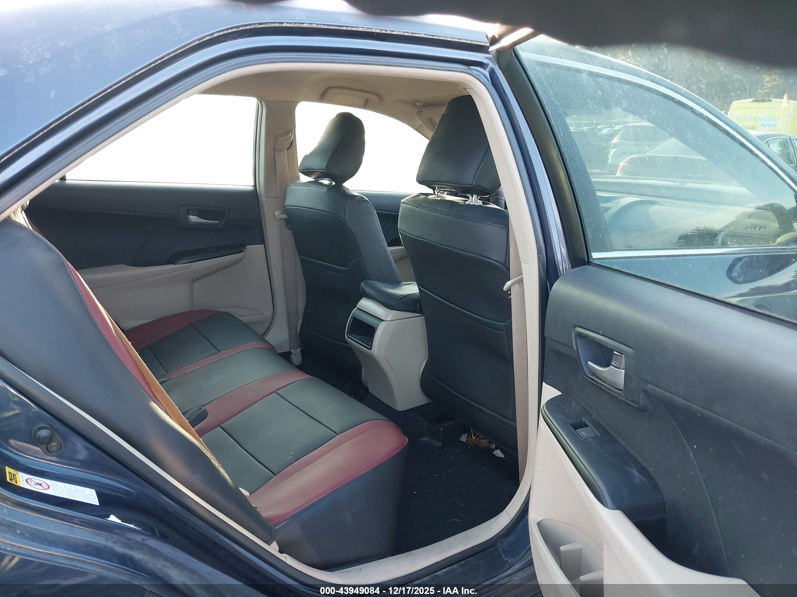 TOYOTA CAMRY image 8