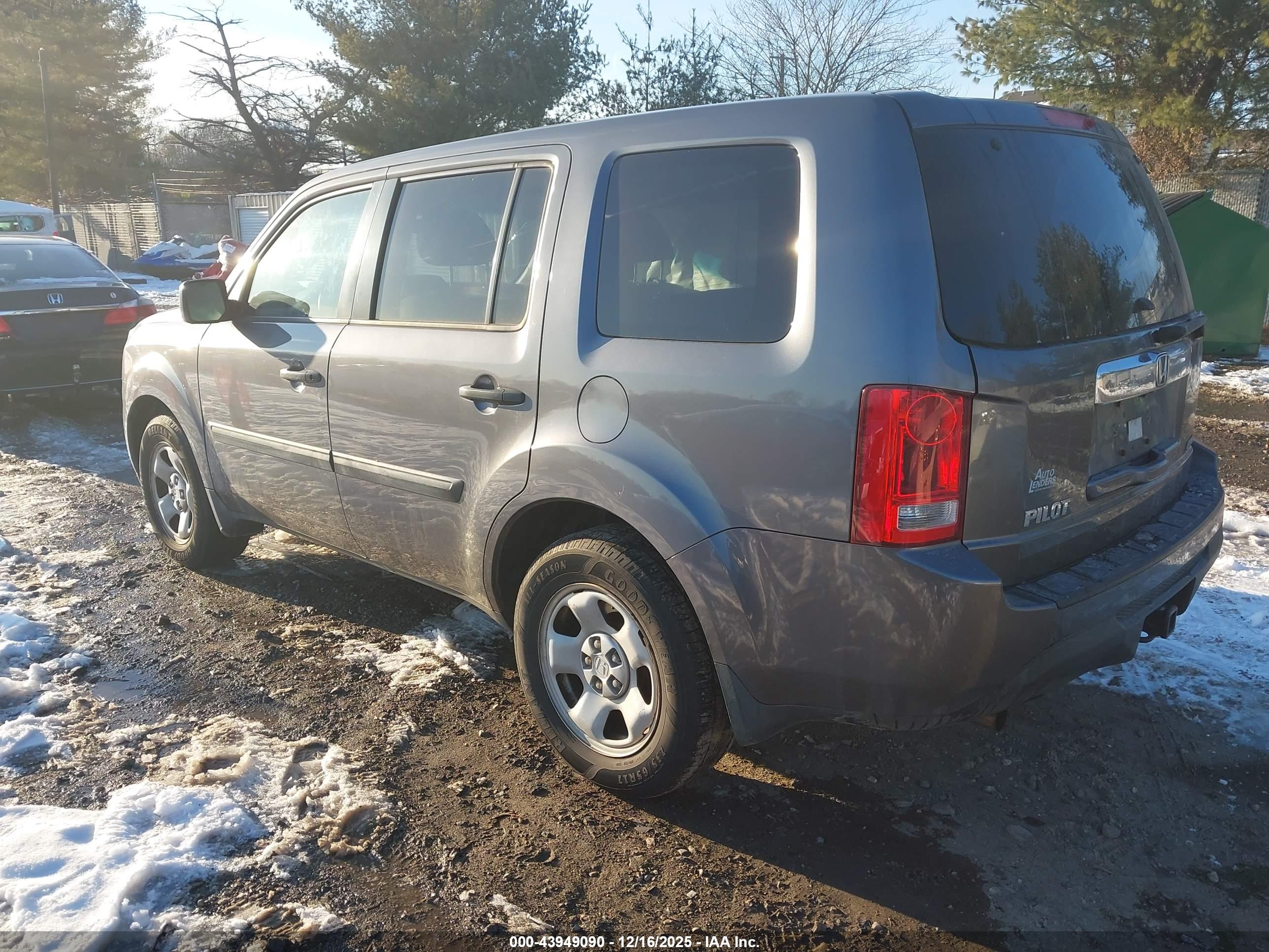 HONDA PILOT image 3