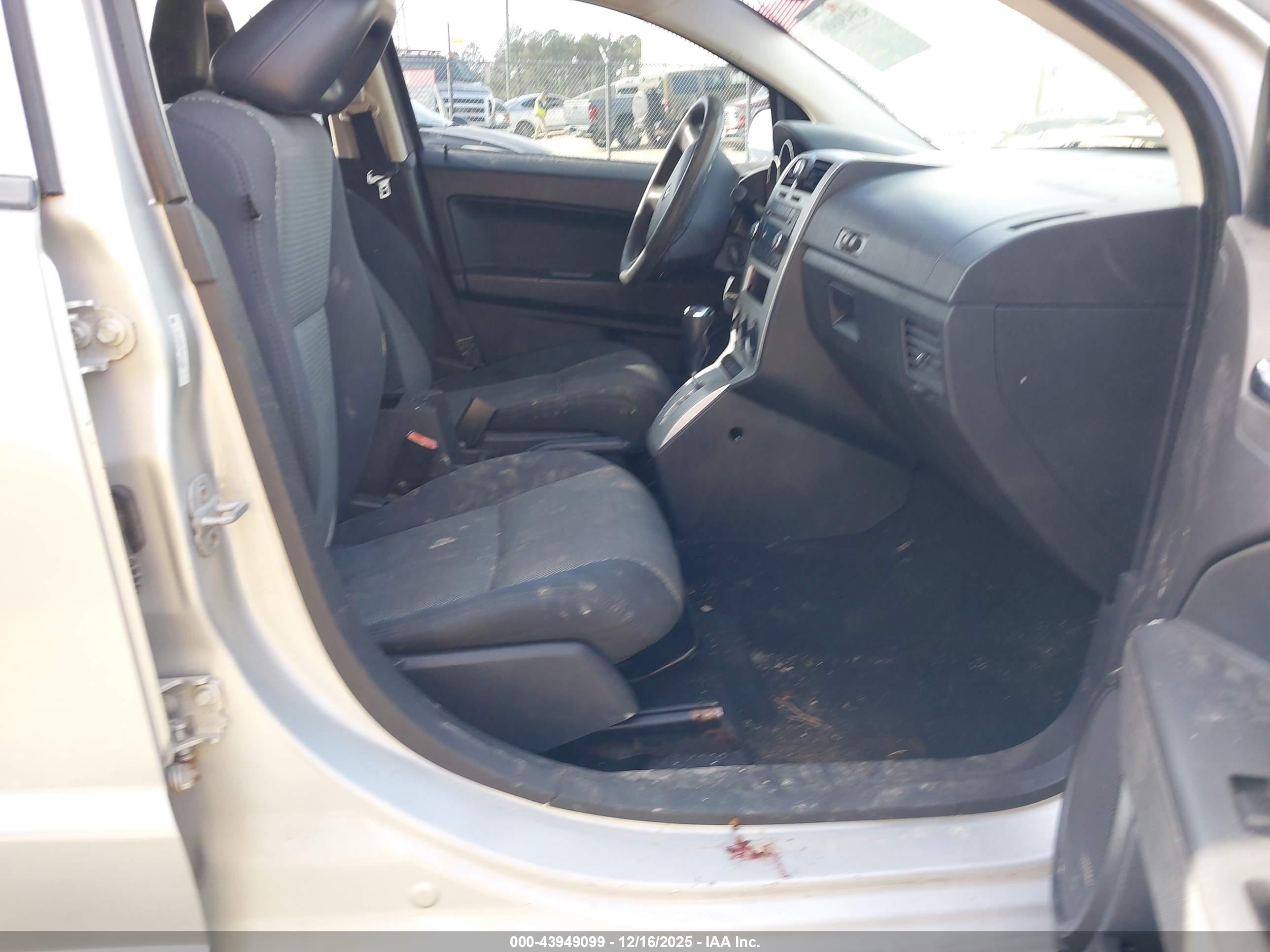 DODGE CALIBER image 5
