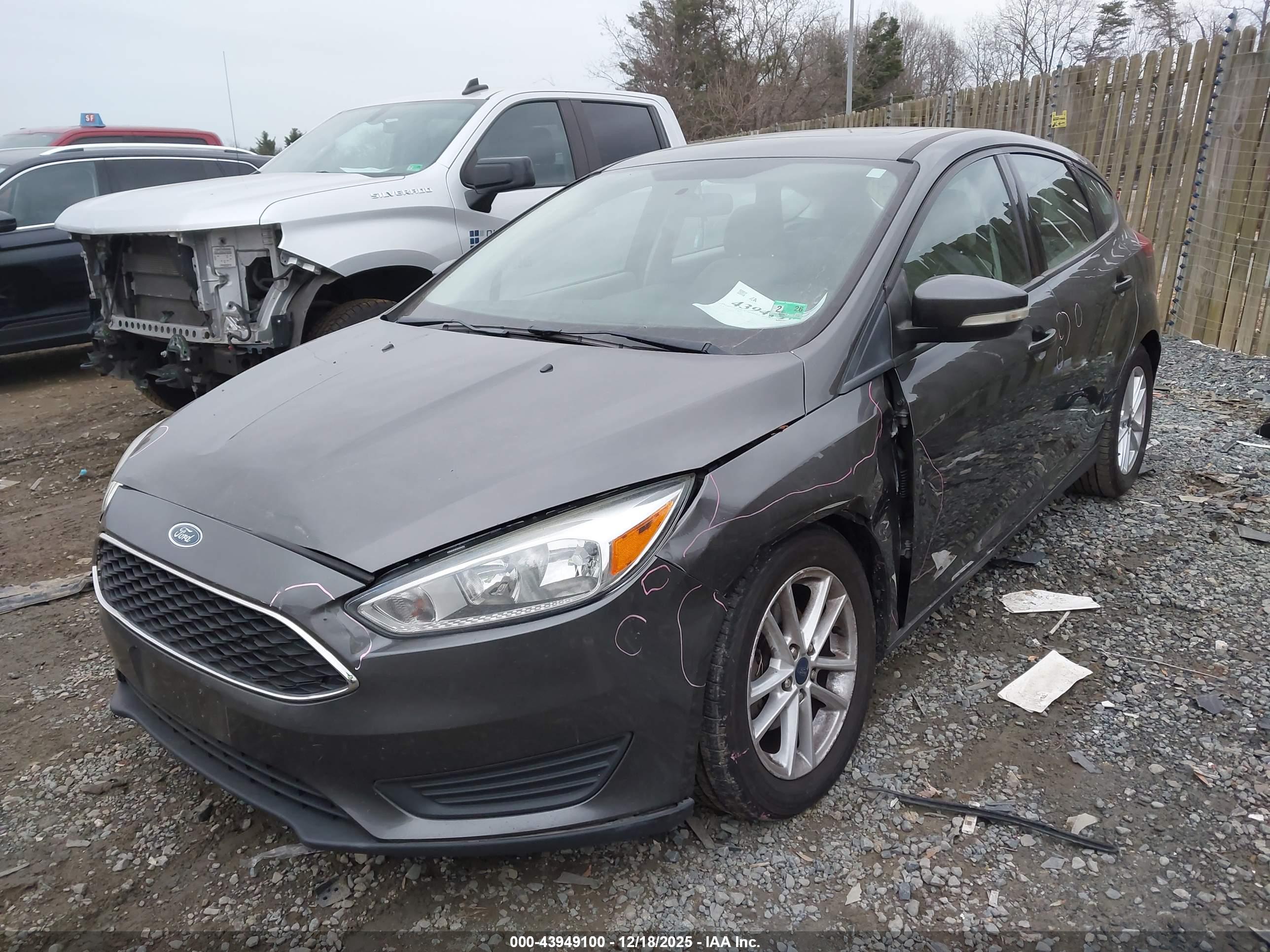 FORD FOCUS image 2