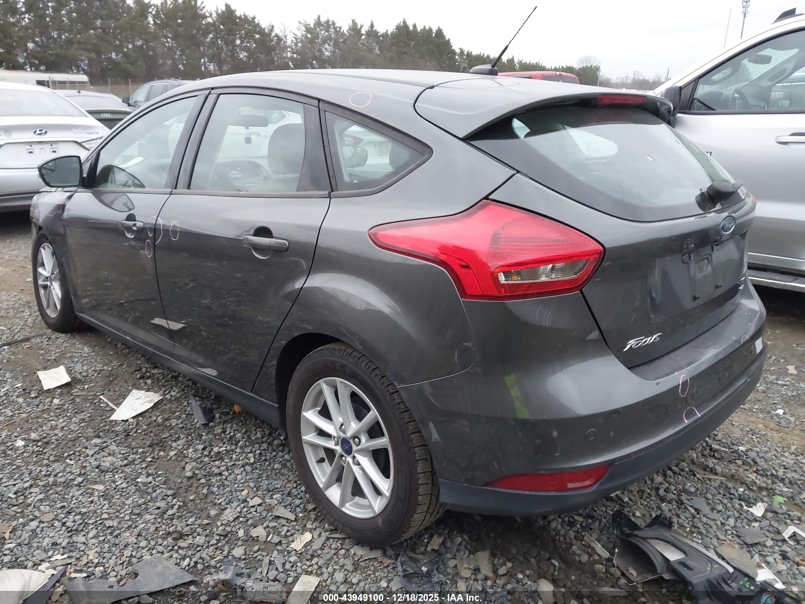 FORD FOCUS image 3