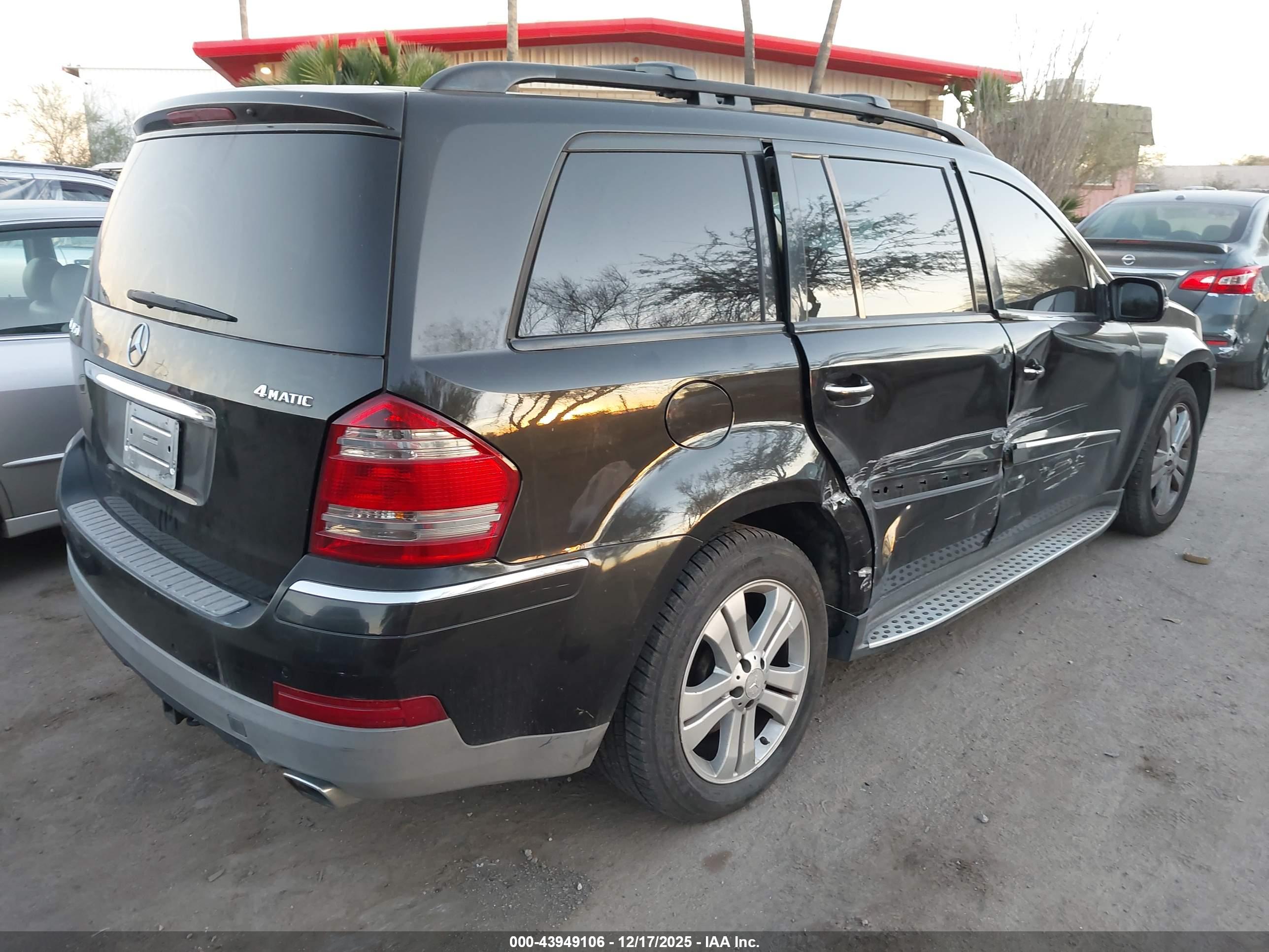 MERCEDES-BENZ GL image 4
