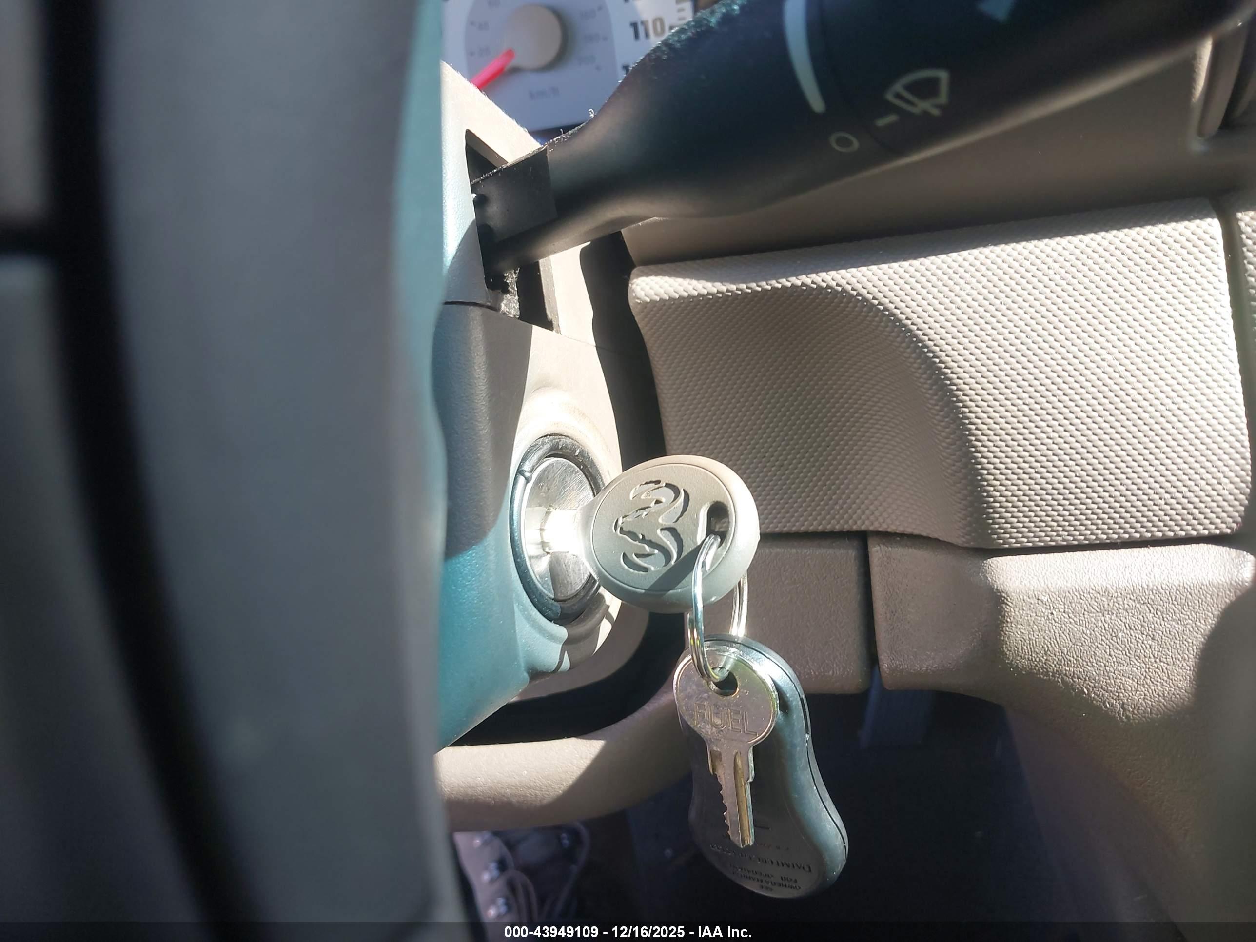 DODGE STRATUS image 11