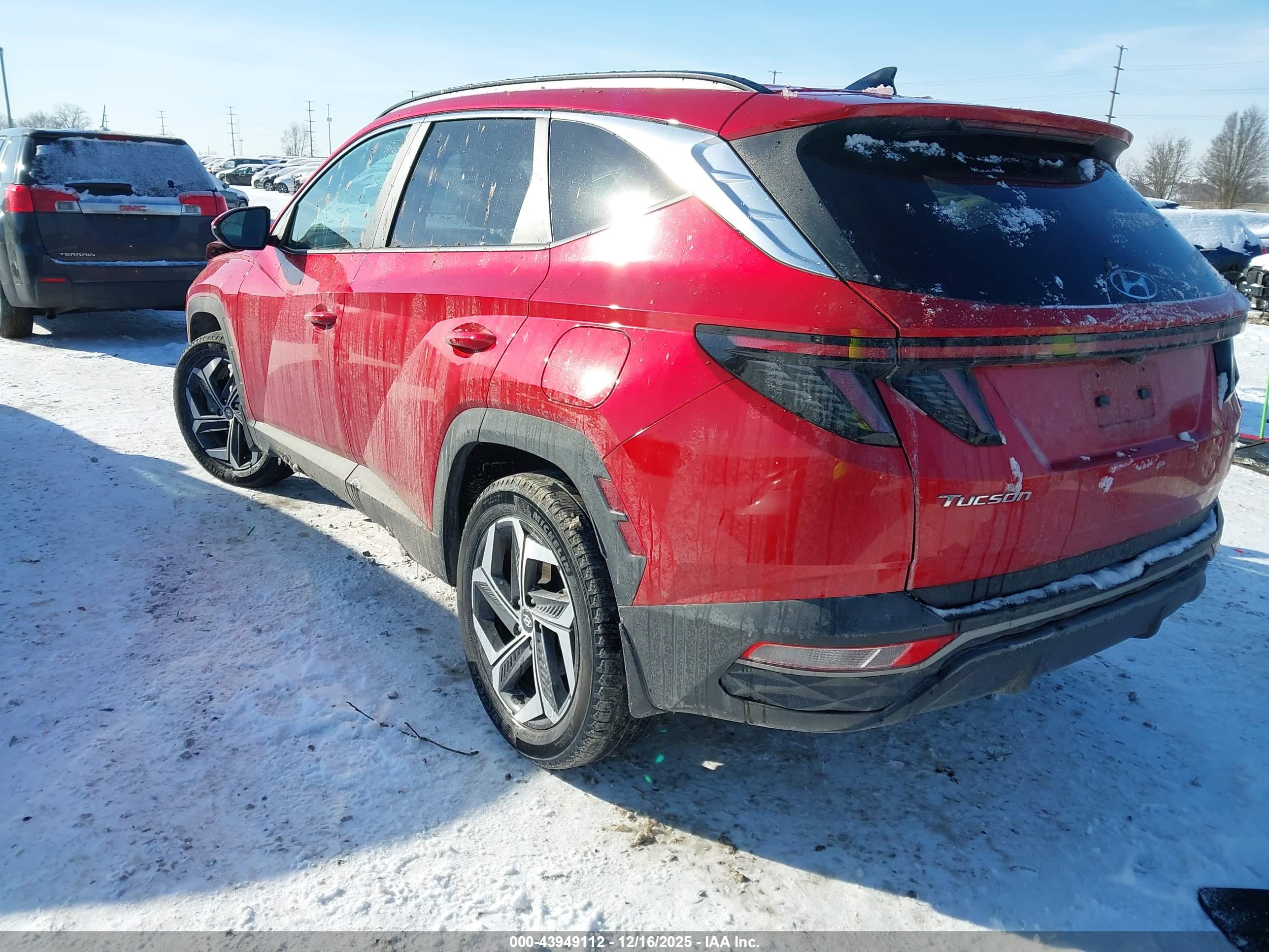 HYUNDAI TUCSON image 3