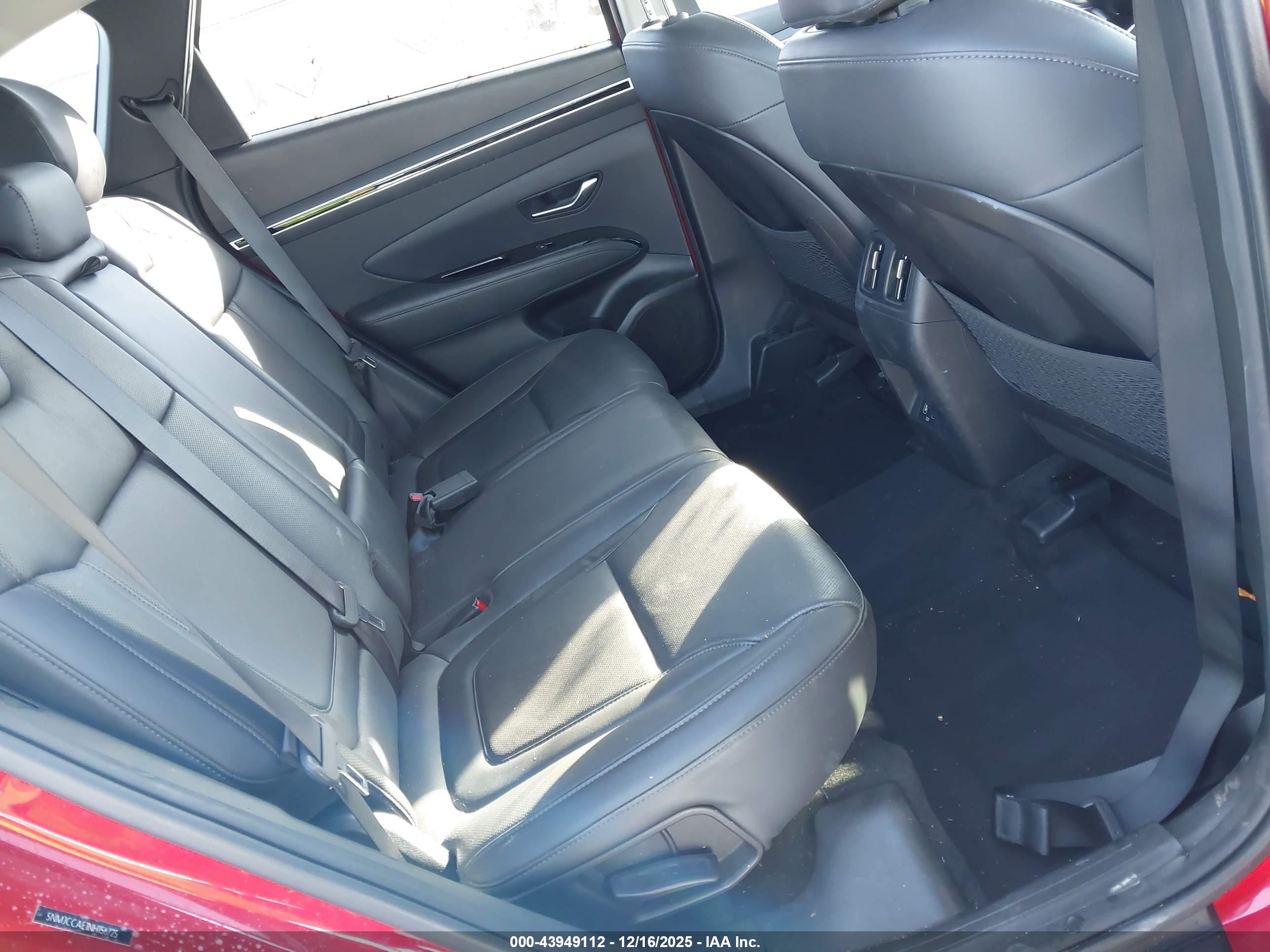 HYUNDAI TUCSON image 8