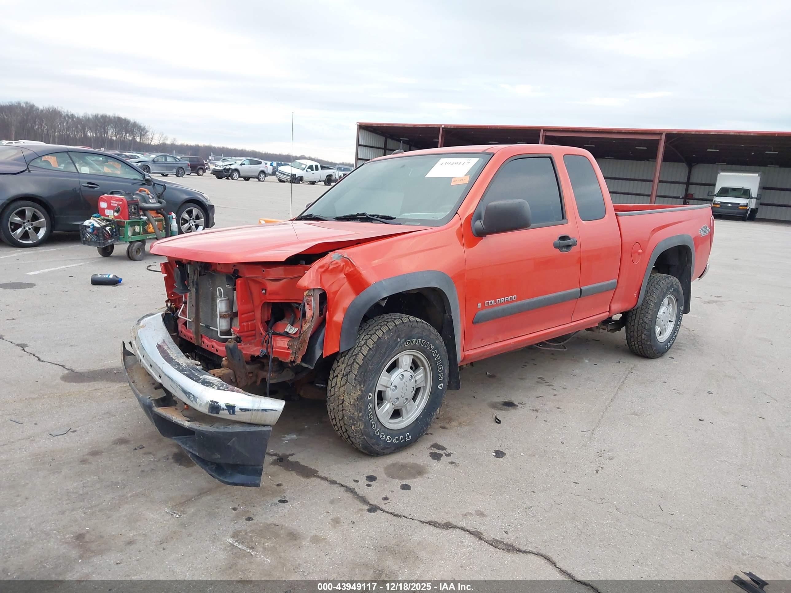 CHEVROLET COLORADO image 2