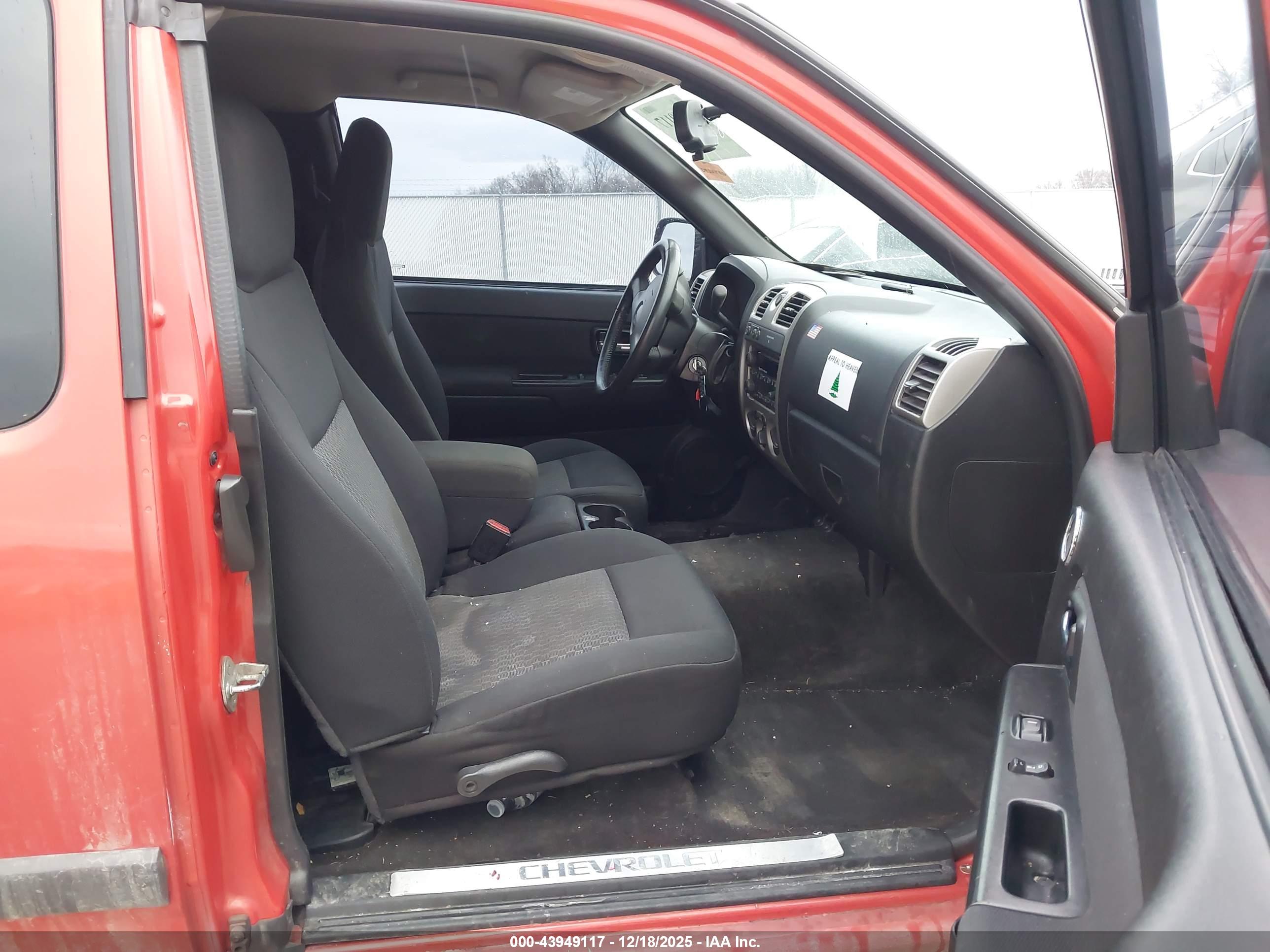 CHEVROLET COLORADO image 5