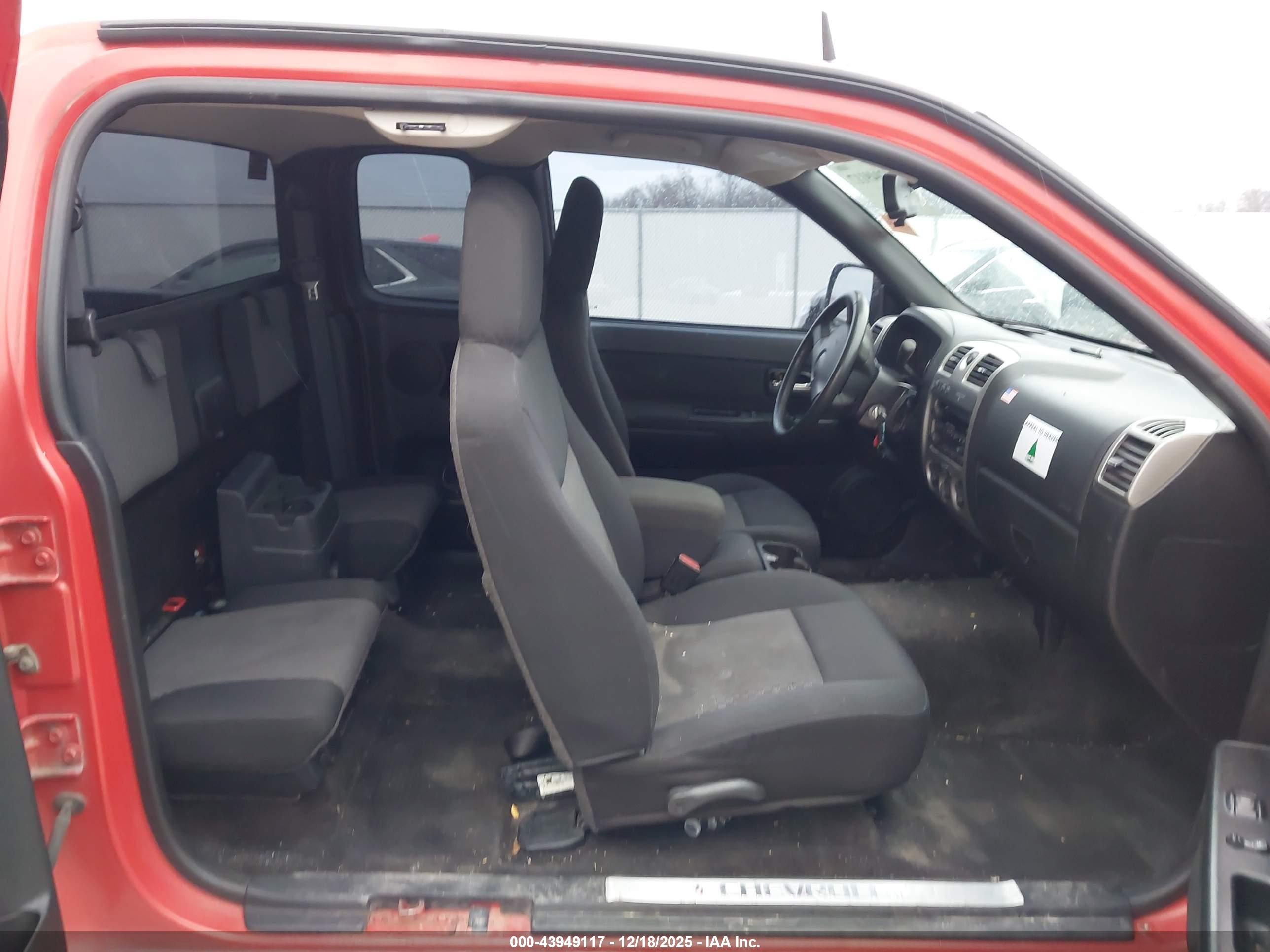 CHEVROLET COLORADO image 8