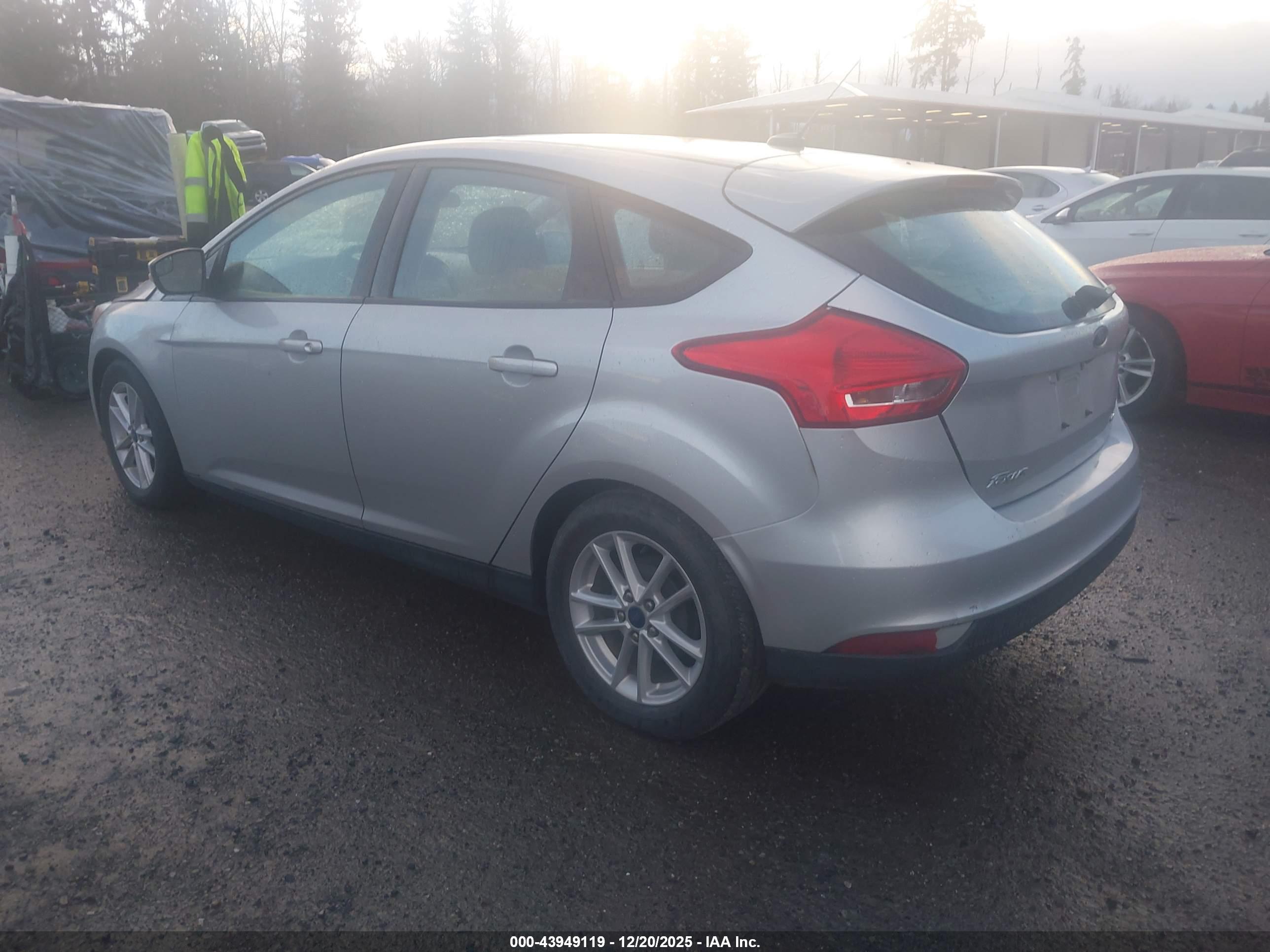 FORD FOCUS image 3