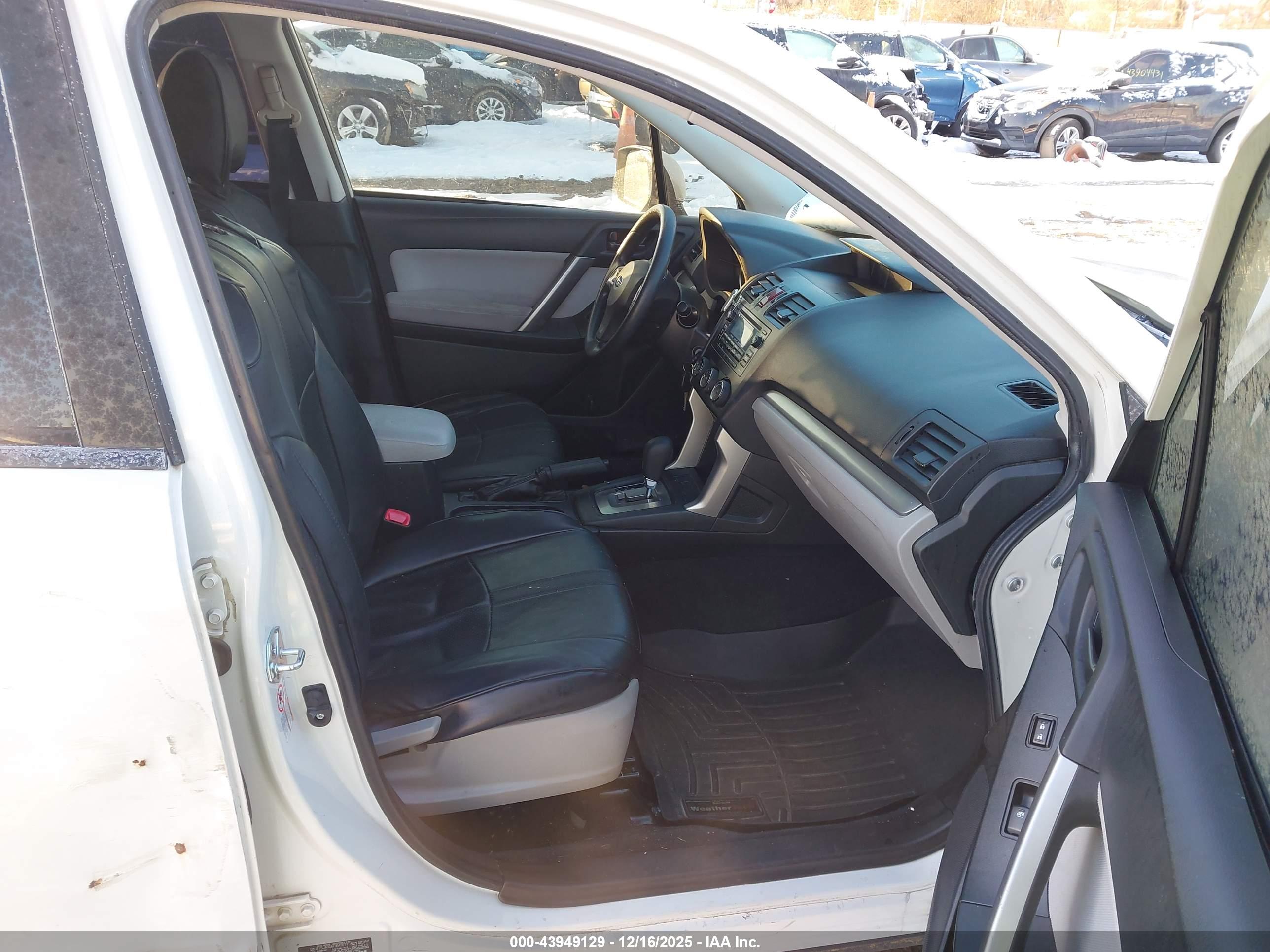 SUBARU FORESTER image 5