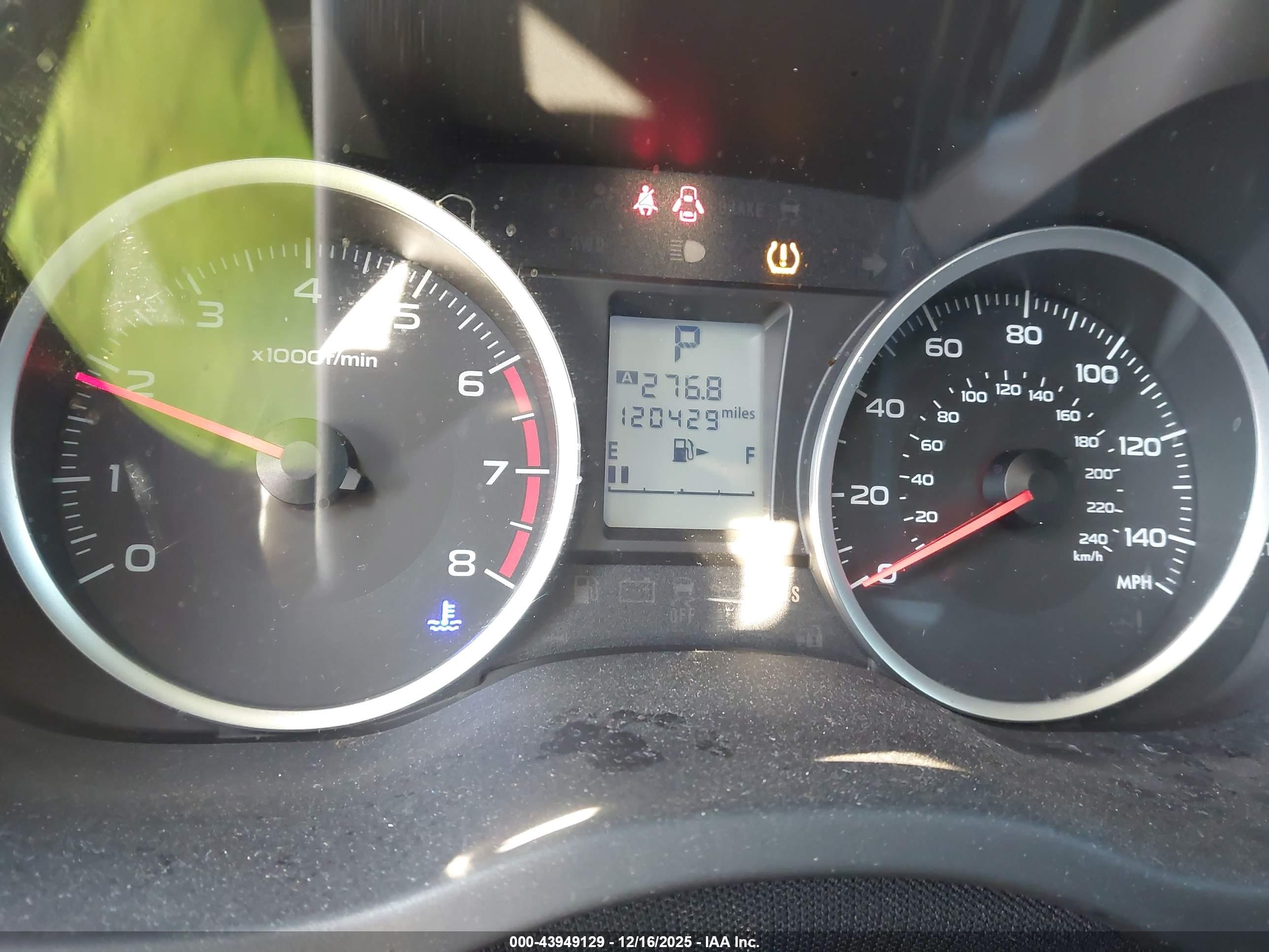 SUBARU FORESTER image 7