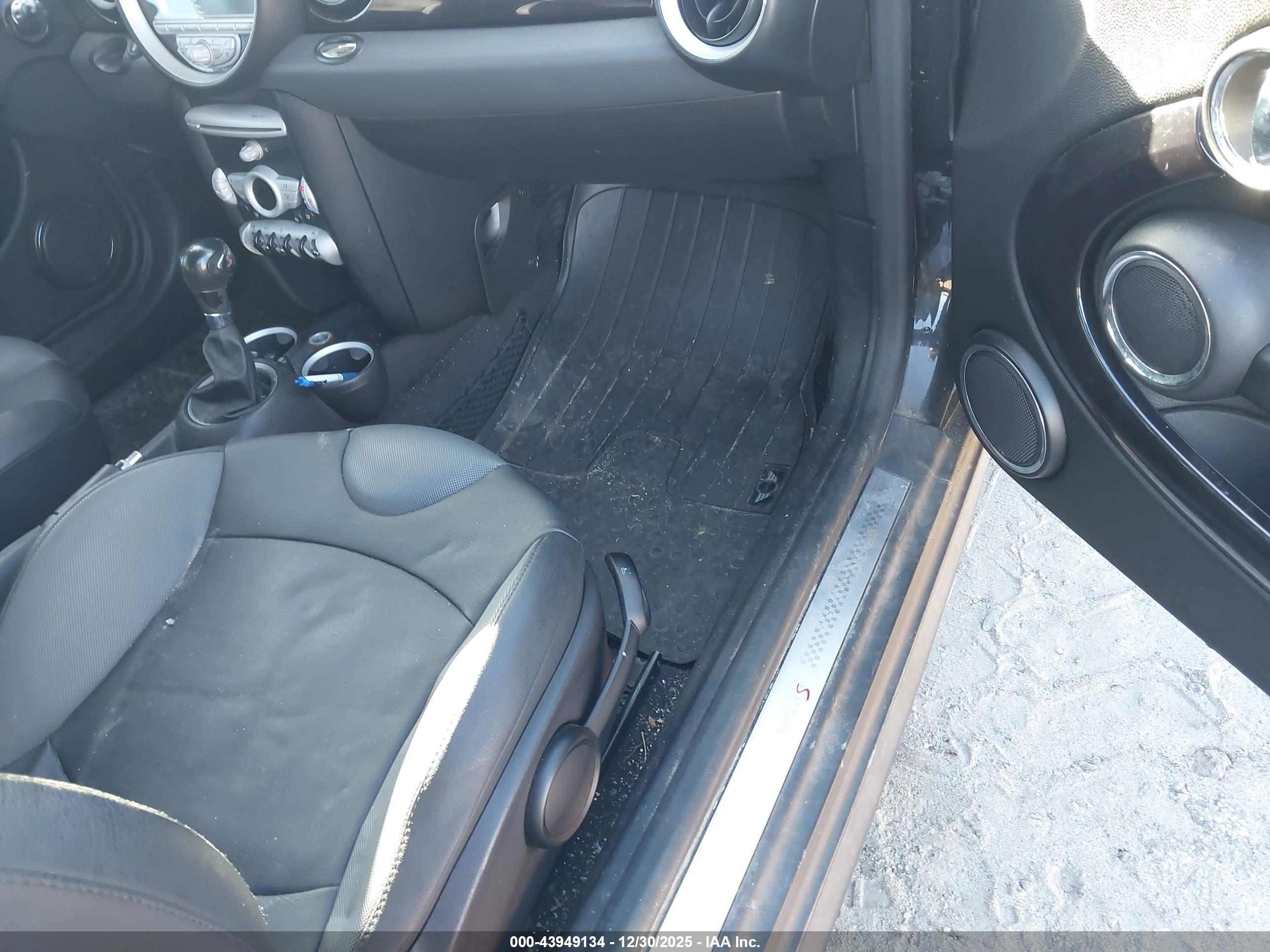 MINI COOPER image 5