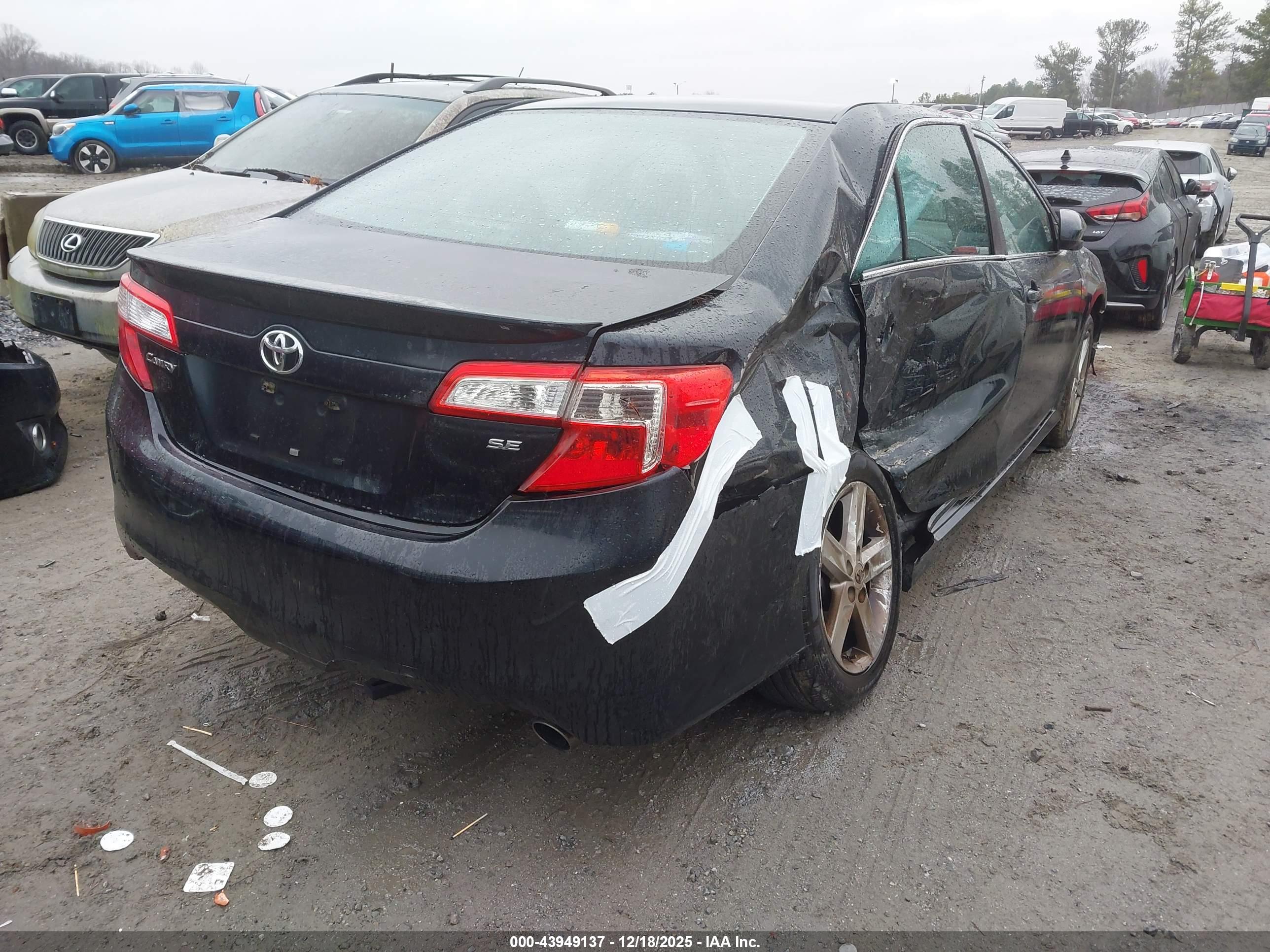 TOYOTA CAMRY image 4