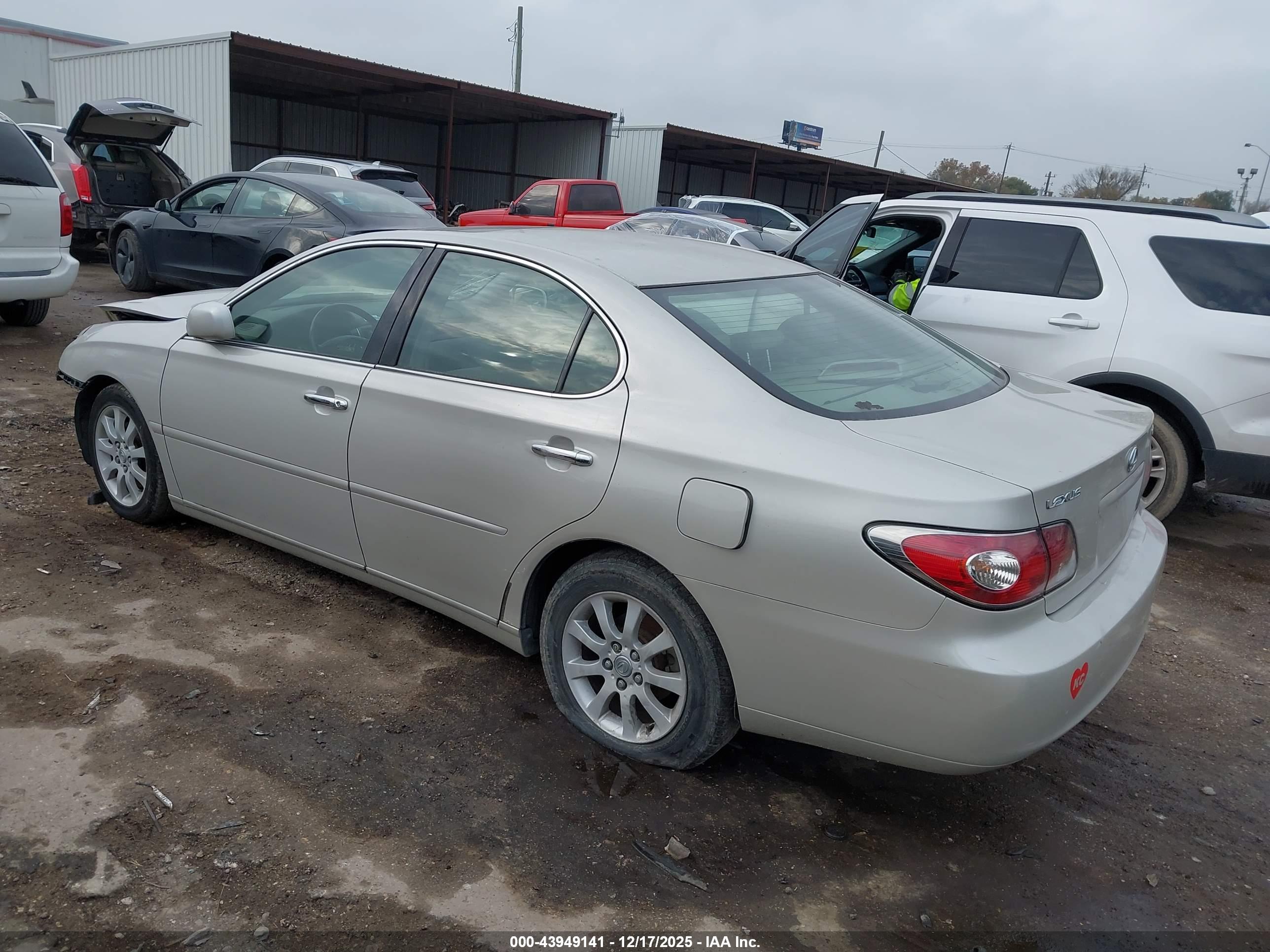 LEXUS ES image 3