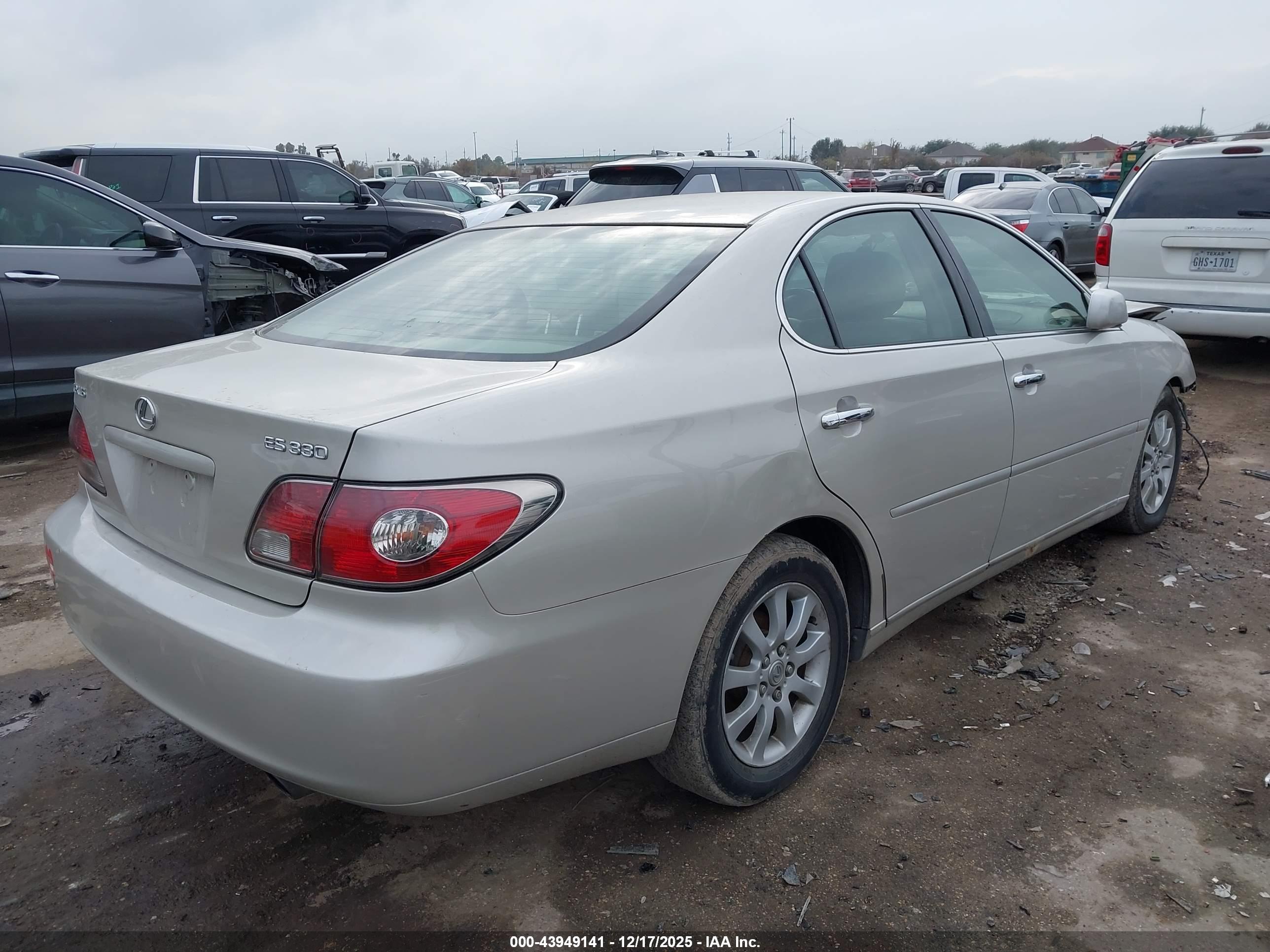 LEXUS ES image 4