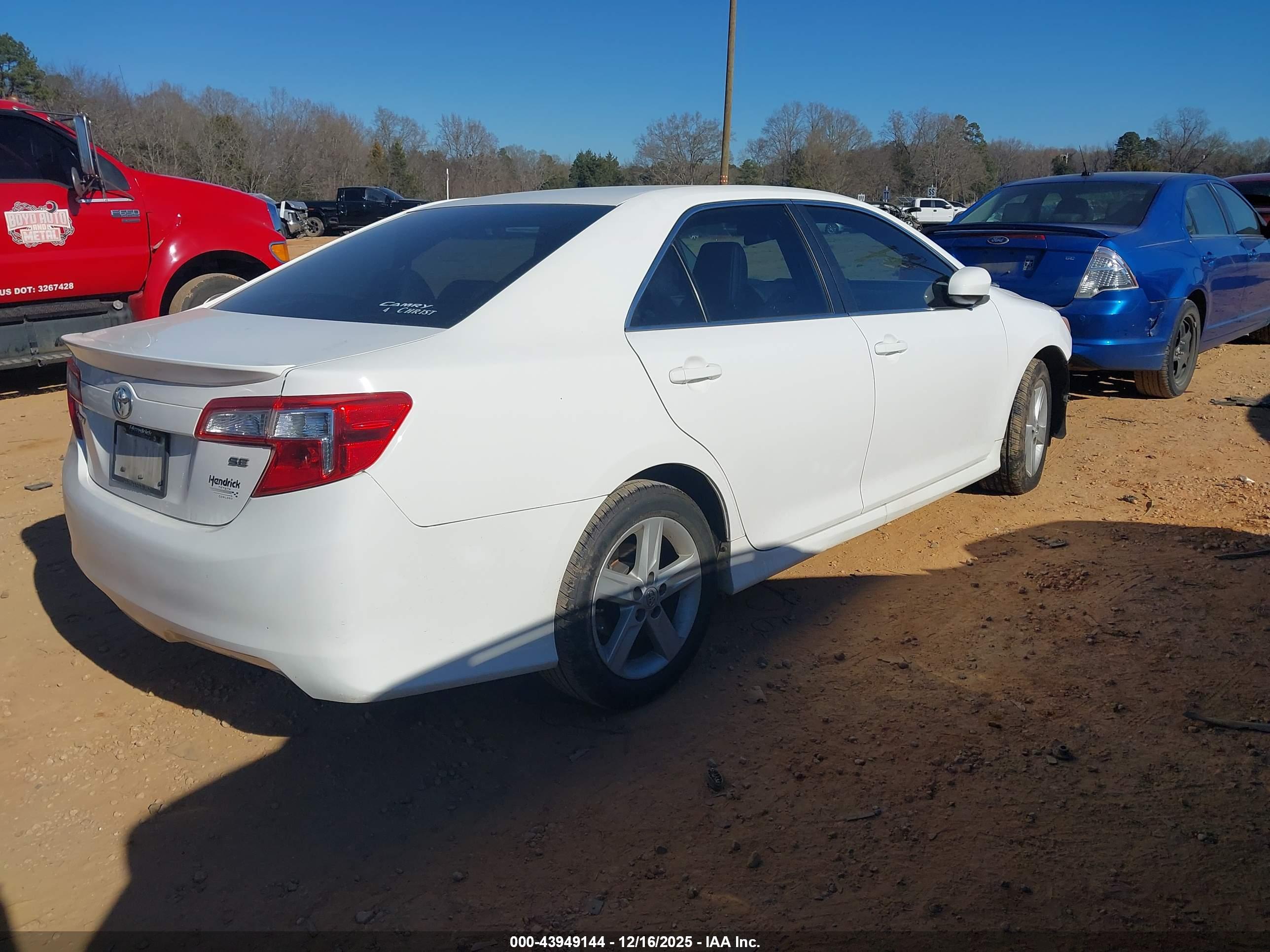 TOYOTA CAMRY image 4