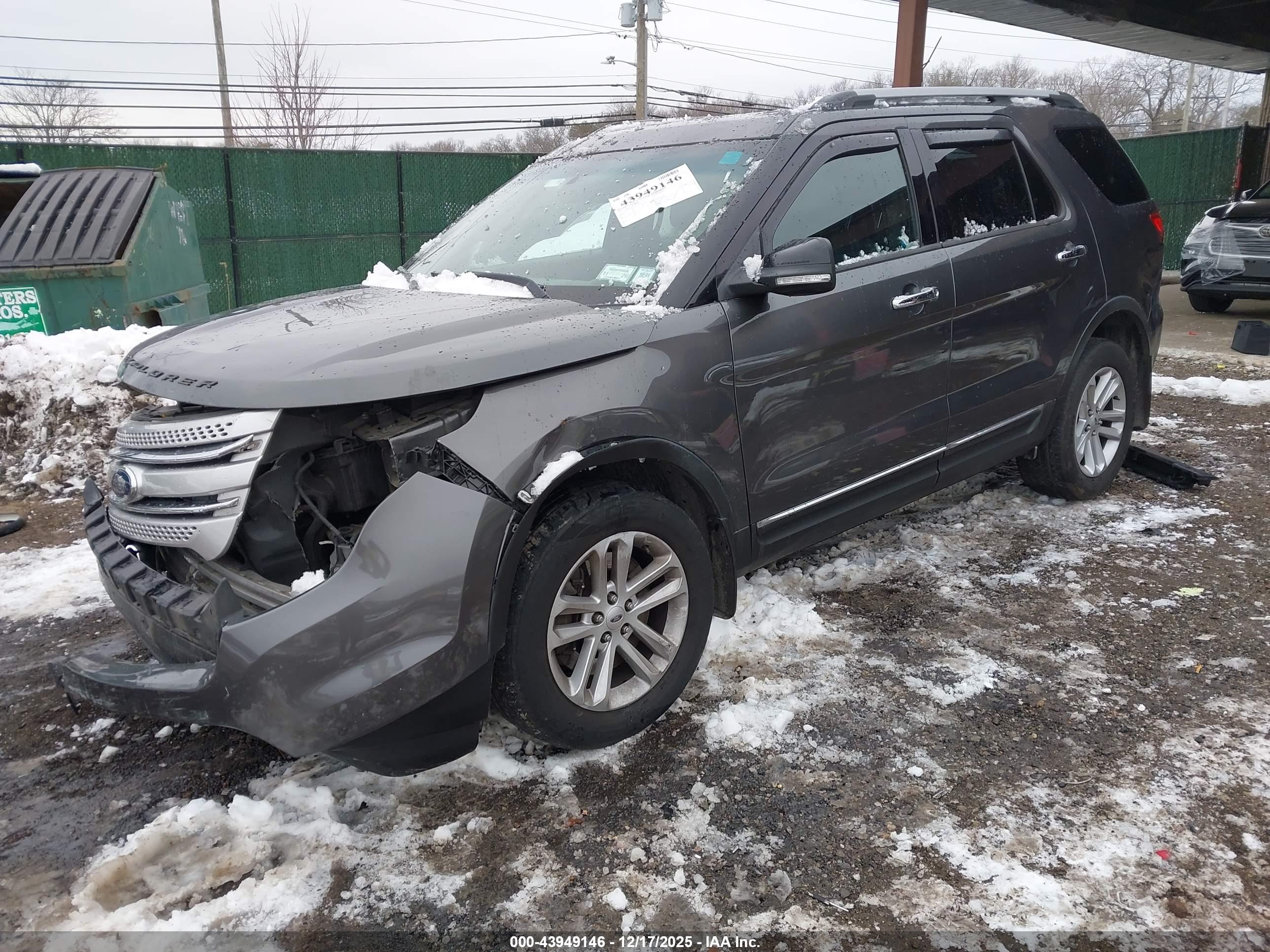 FORD EXPLORER image 2