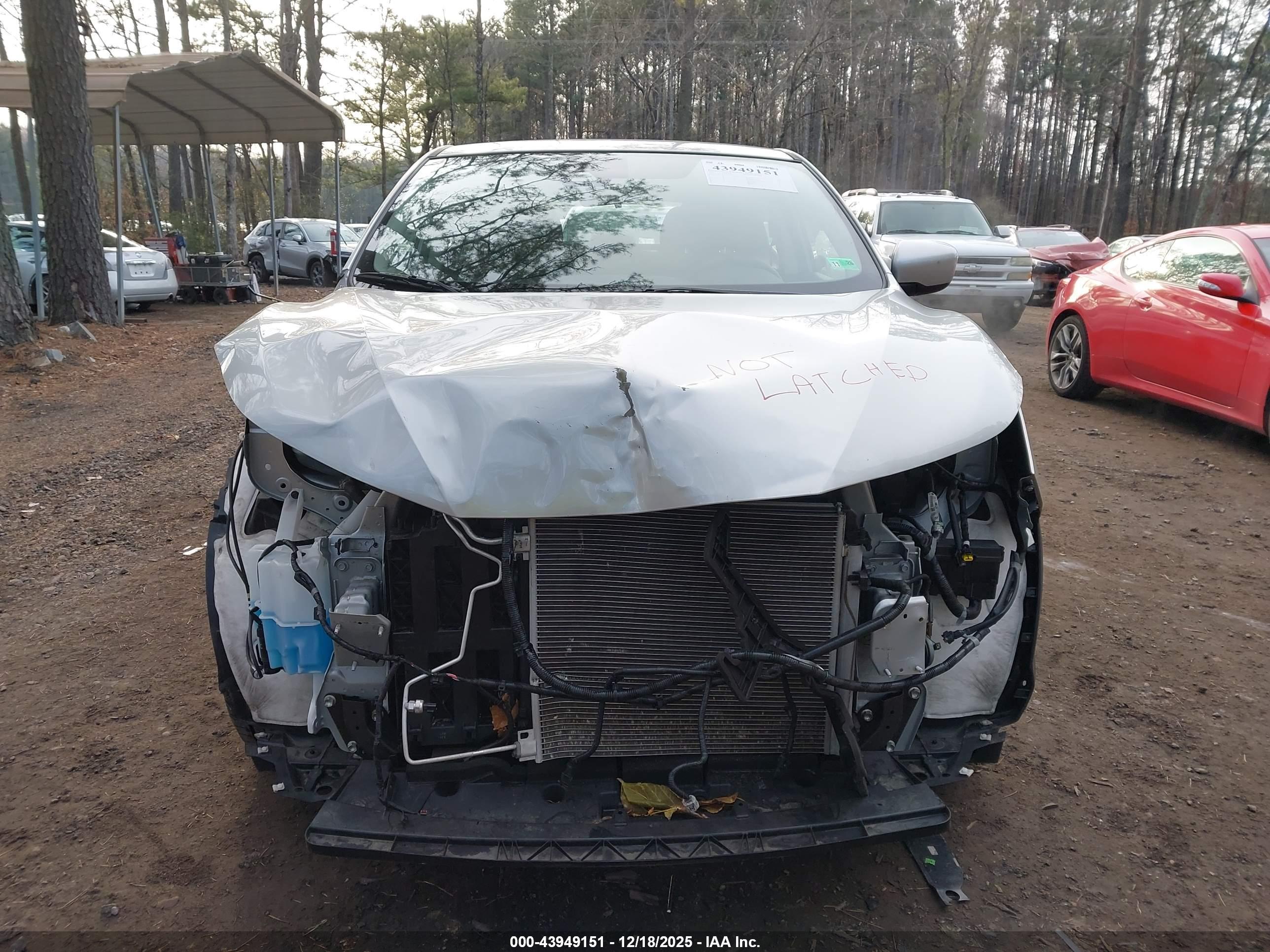 NISSAN ROGUE image 6