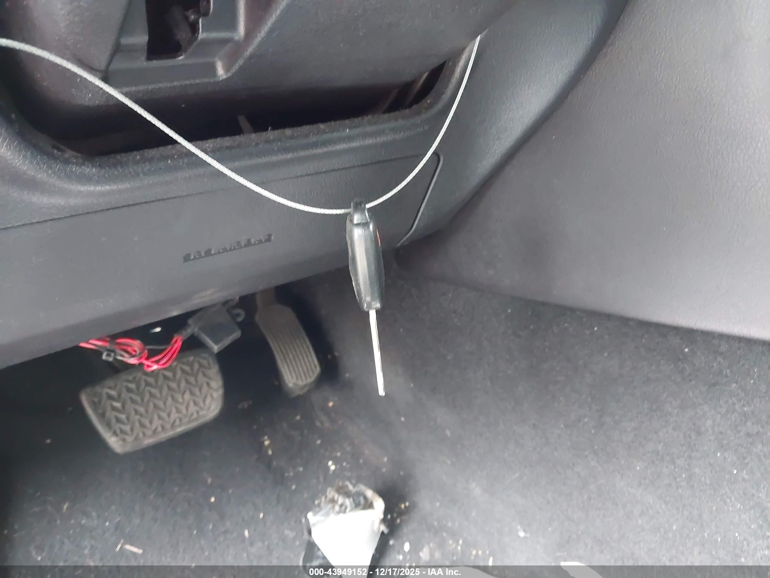 TOYOTA CAMRY image 11