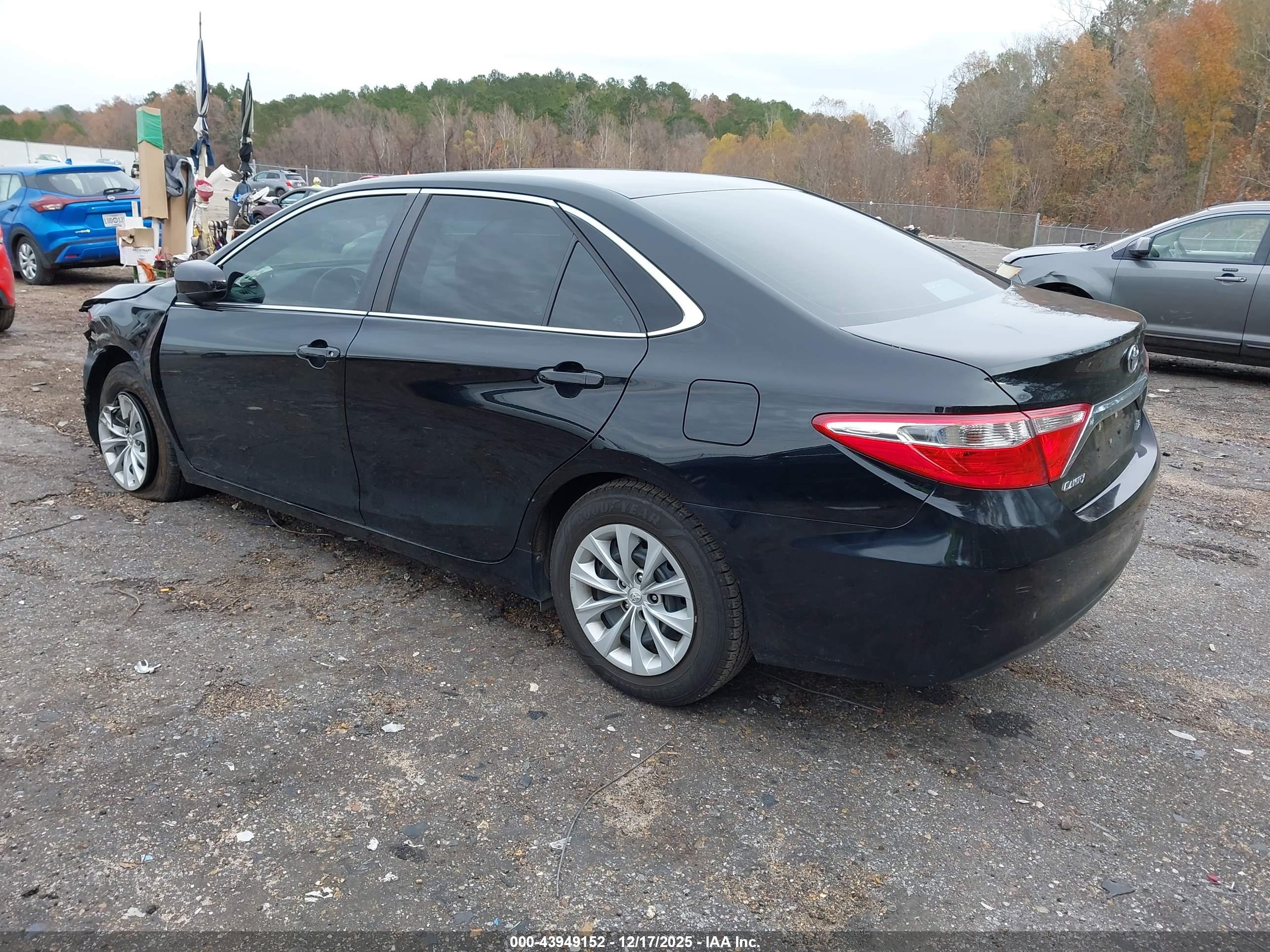 TOYOTA CAMRY image 3