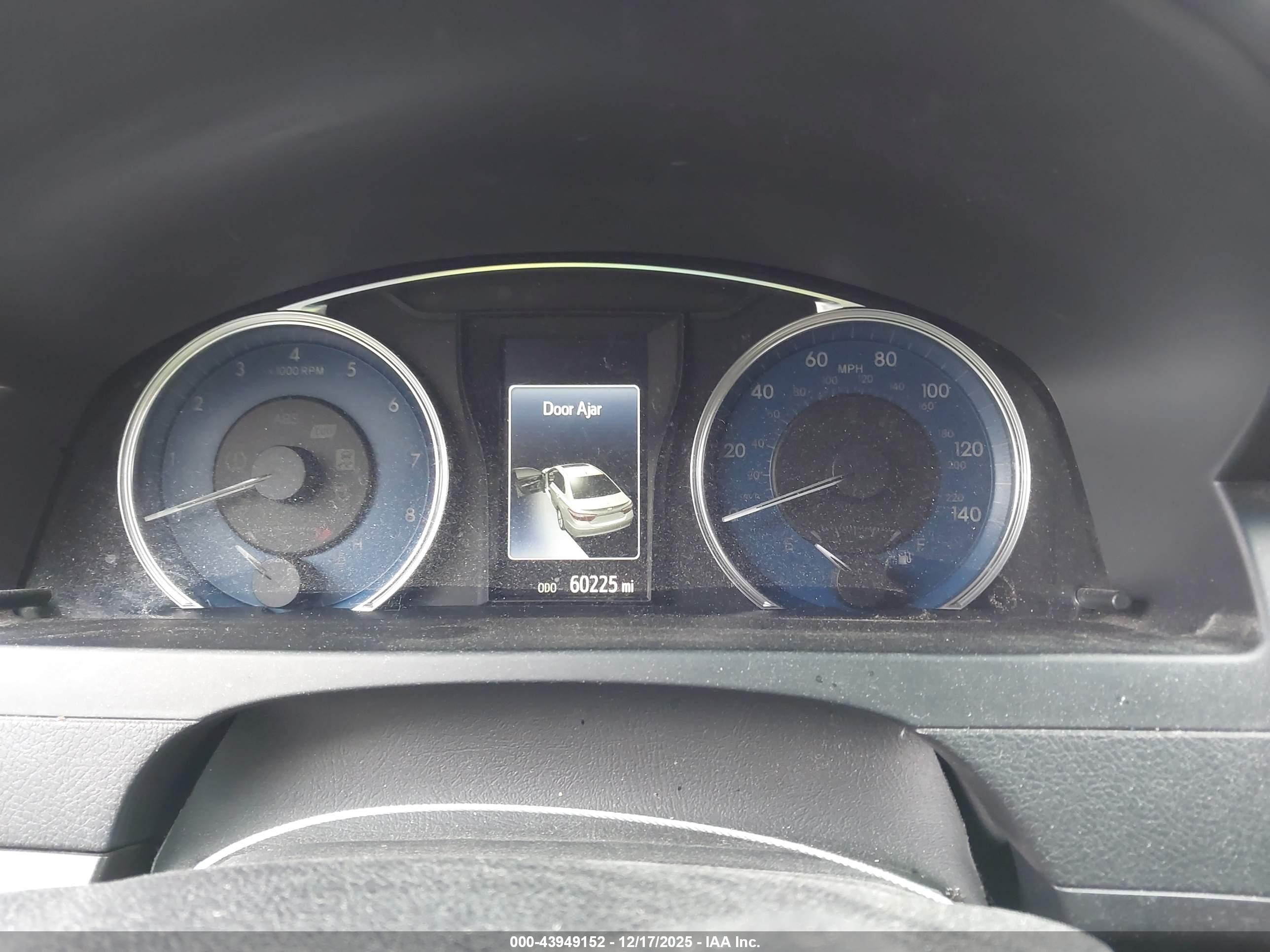TOYOTA CAMRY image 7