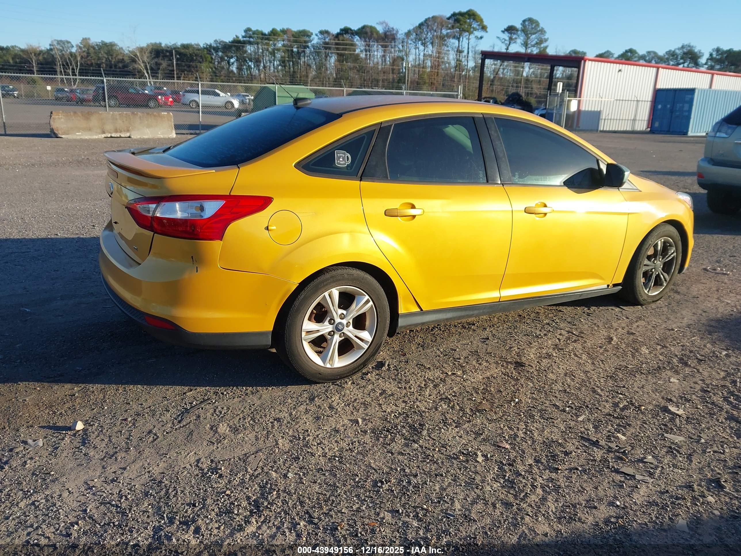 FORD FOCUS image 4