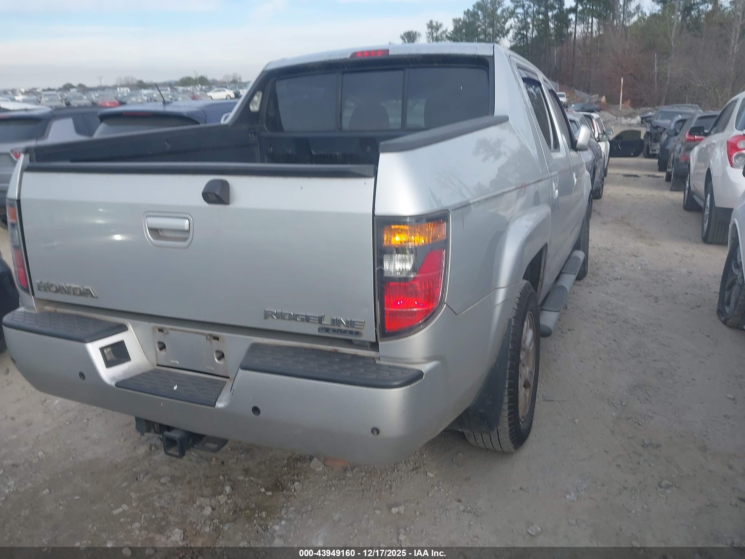 HONDA RIDGELINE image 4