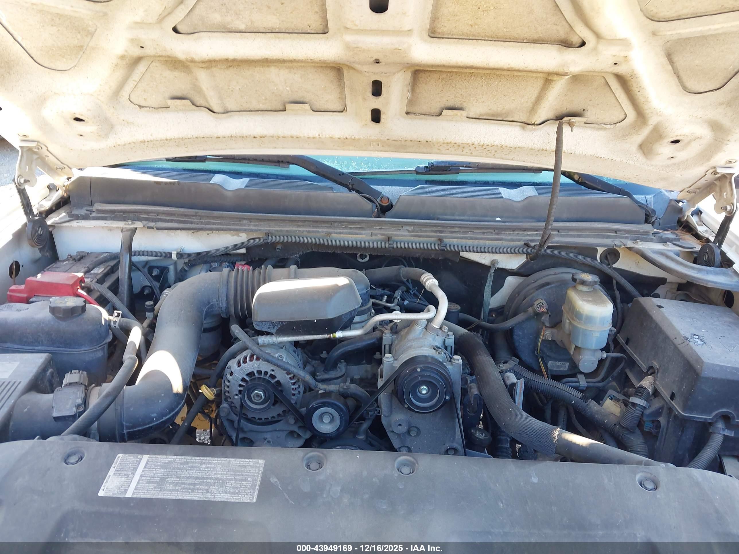 CHEVROLET SILVERADO image 10