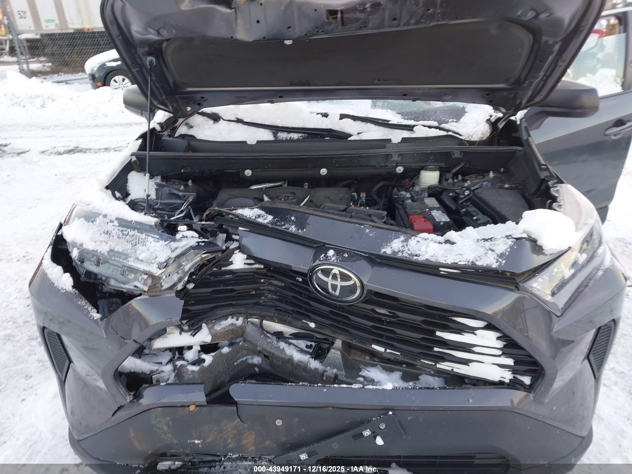 TOYOTA RAV4 image 10
