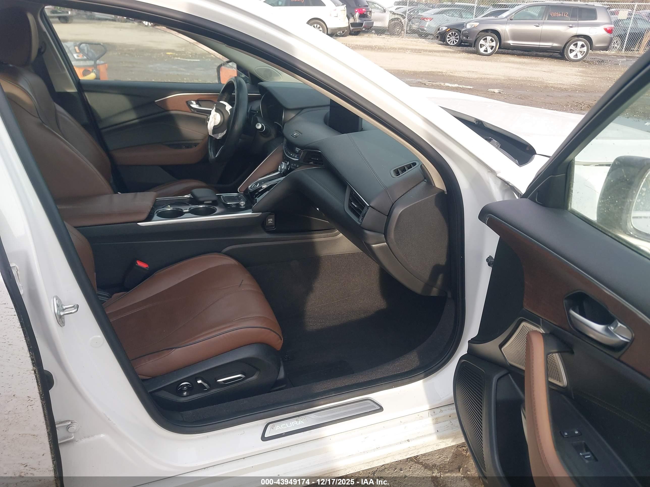 ACURA TLX image 5