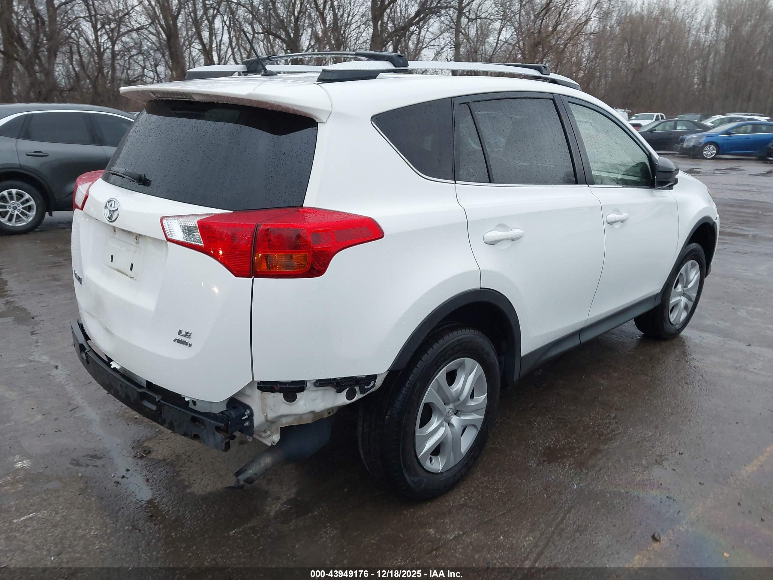 TOYOTA RAV4 image 4