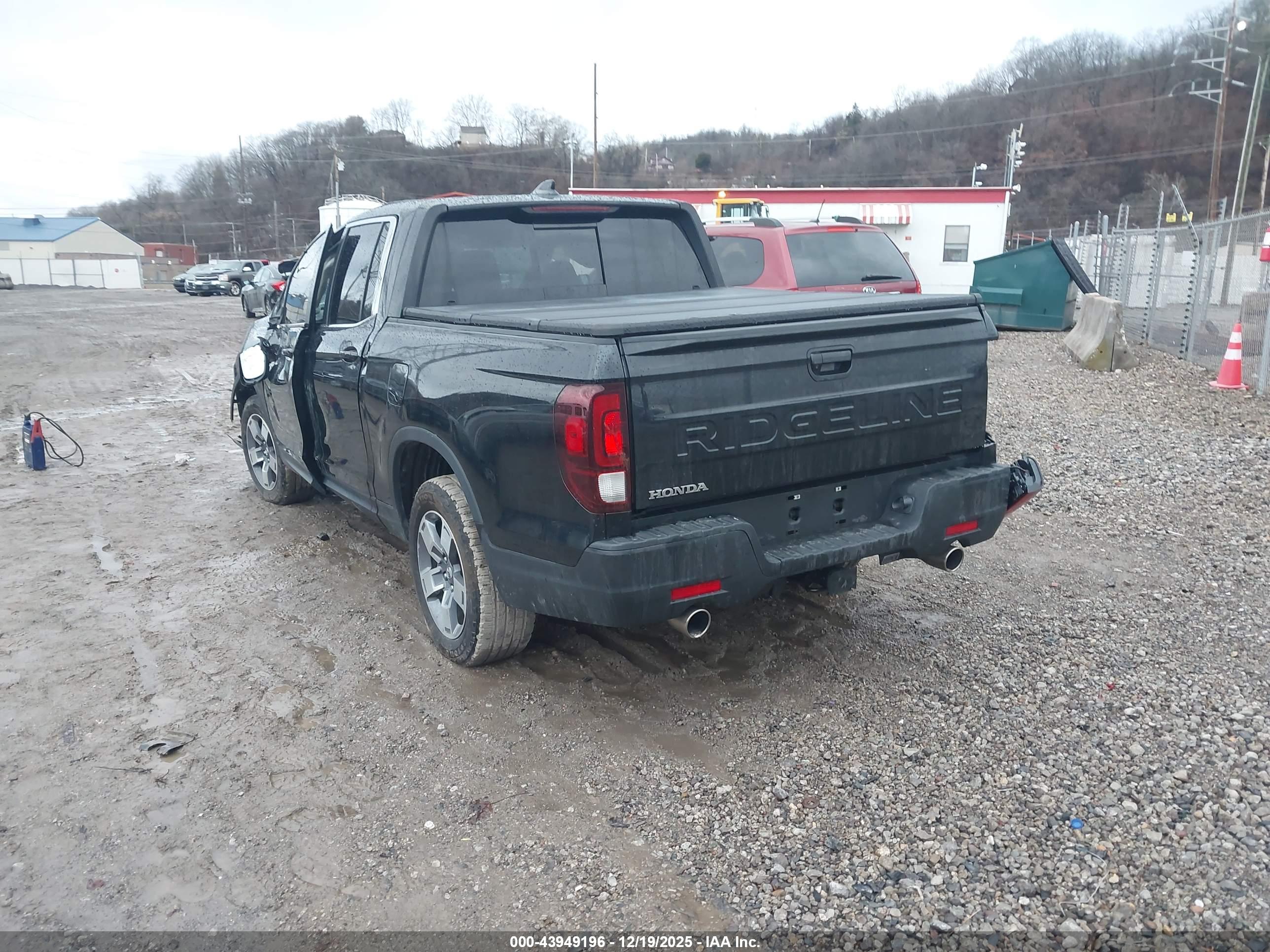 HONDA RIDGELINE image 3