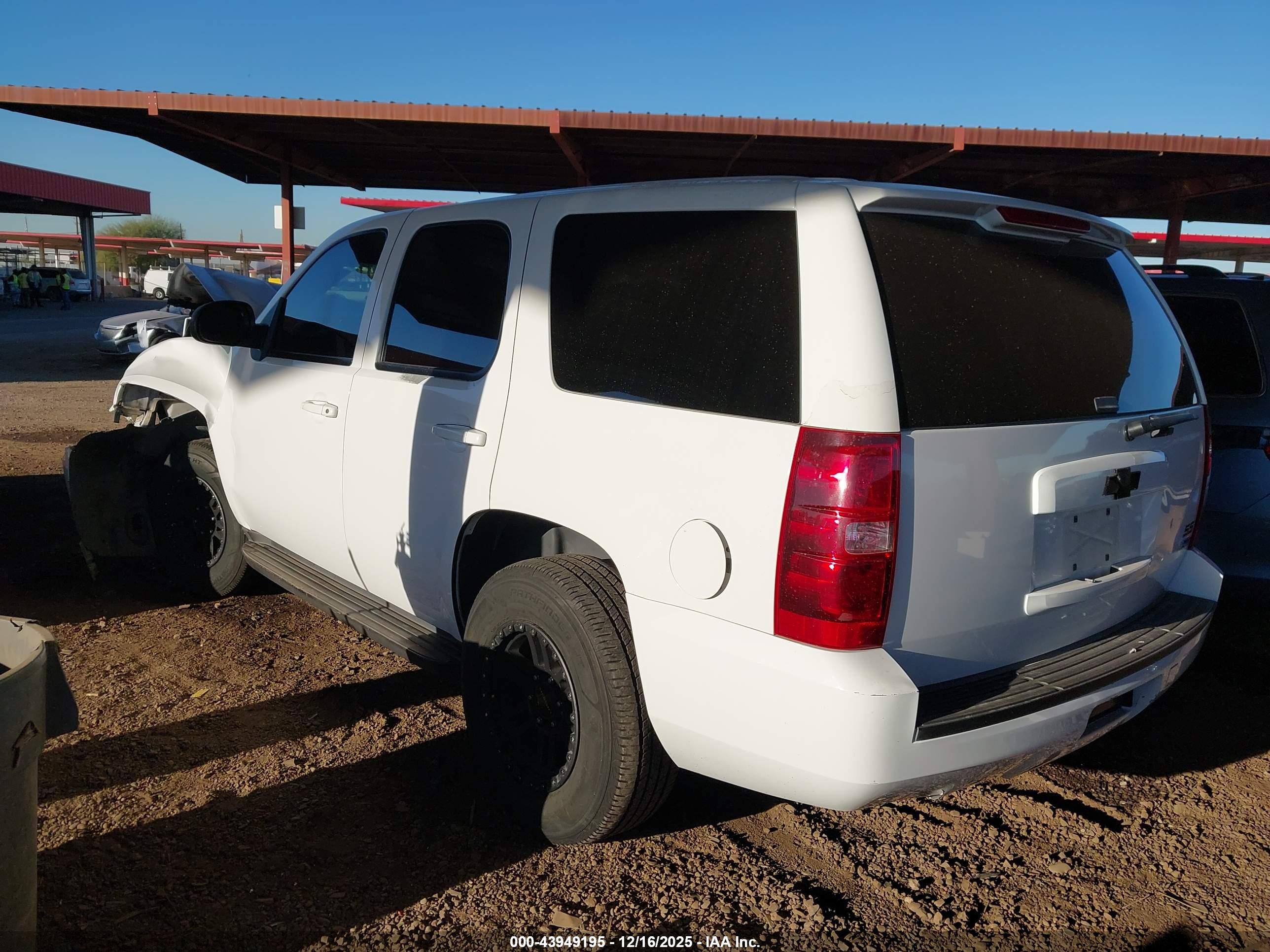 CHEVROLET TAHOE image 3