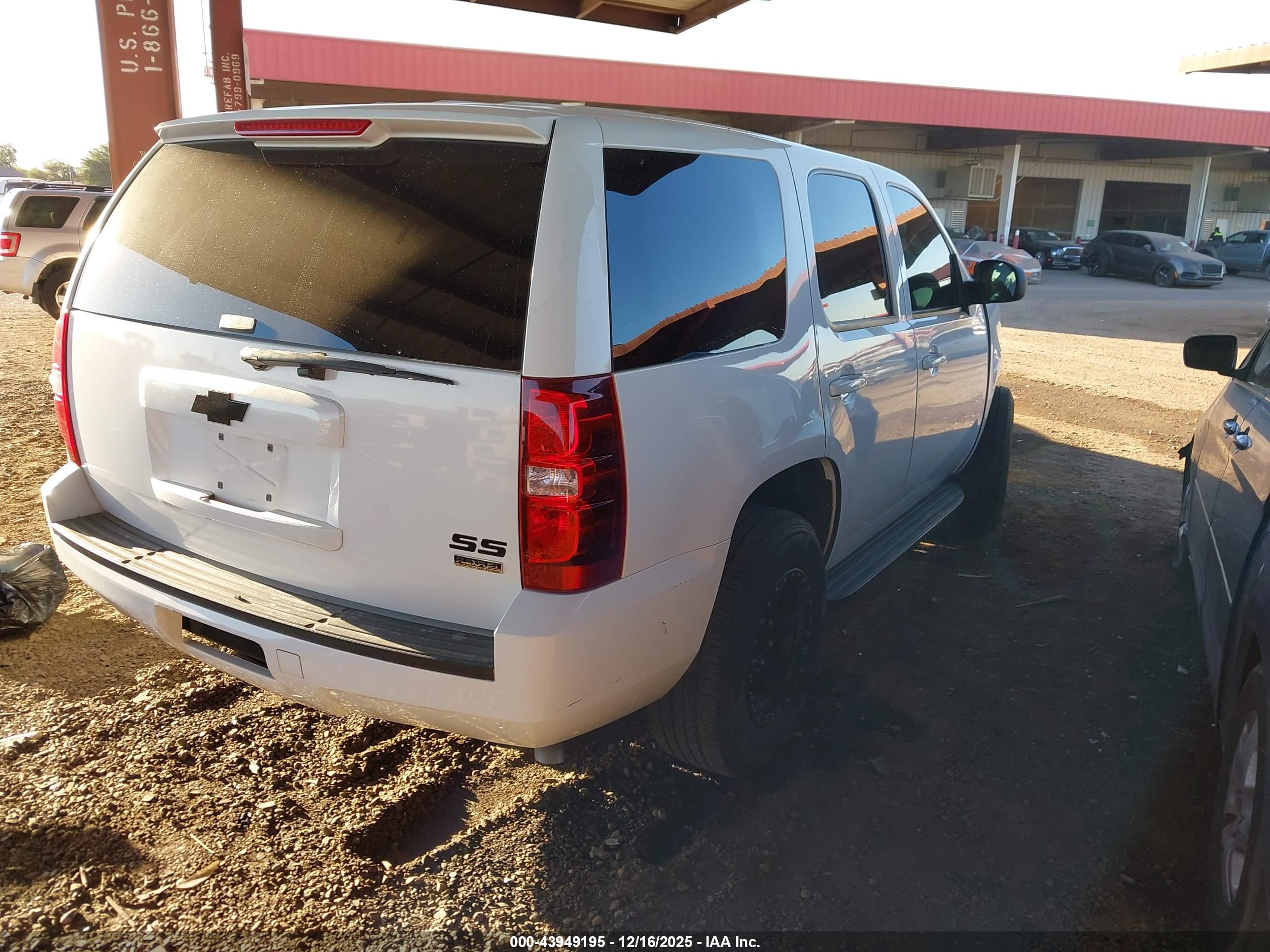 CHEVROLET TAHOE image 4