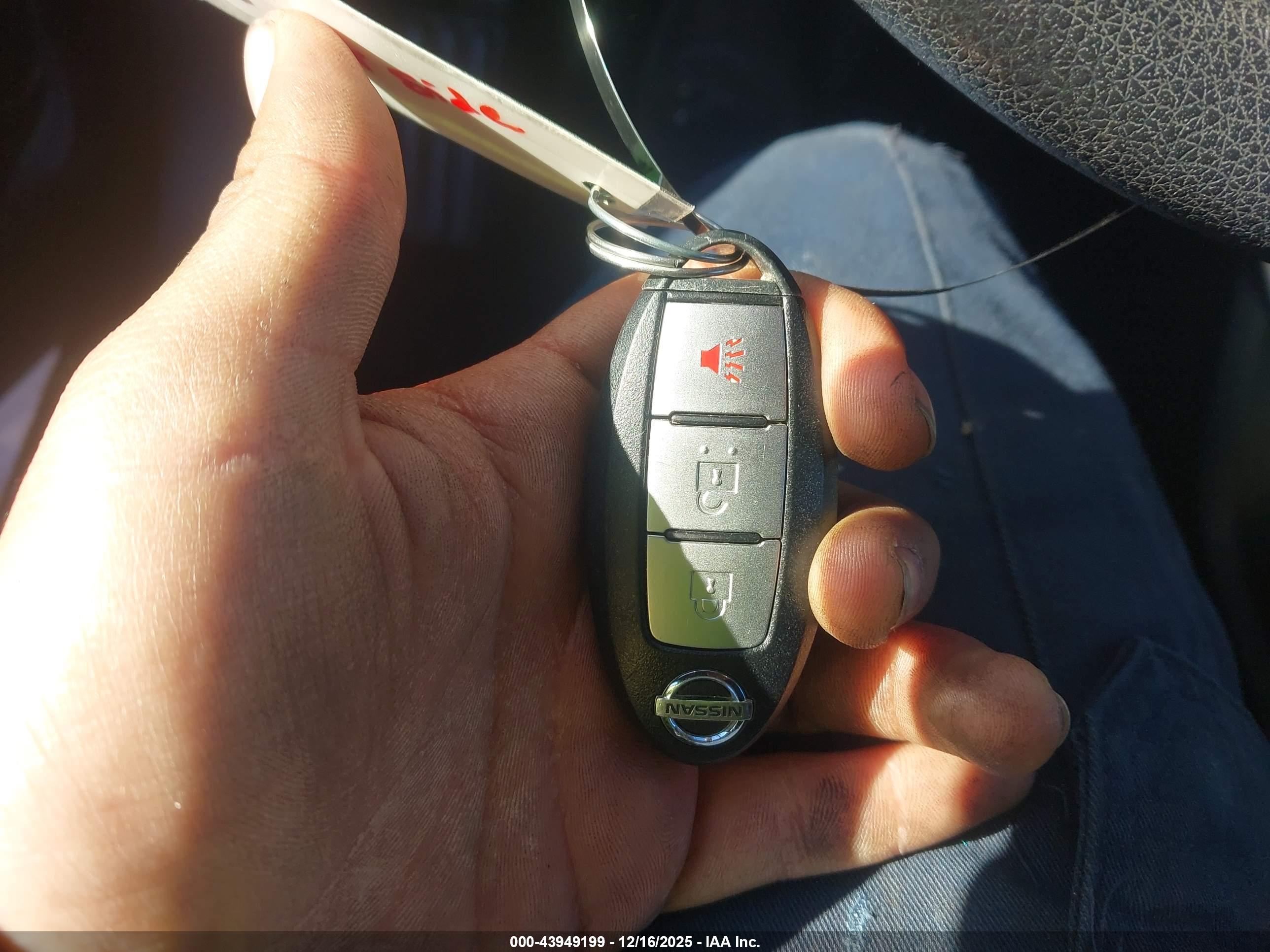 NISSAN MURANO image 11