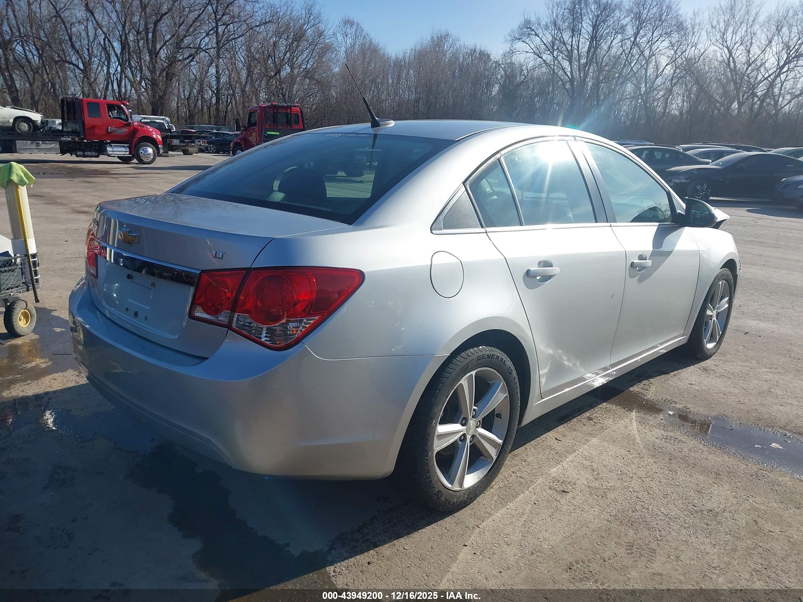 CHEVROLET CRUZE image 4