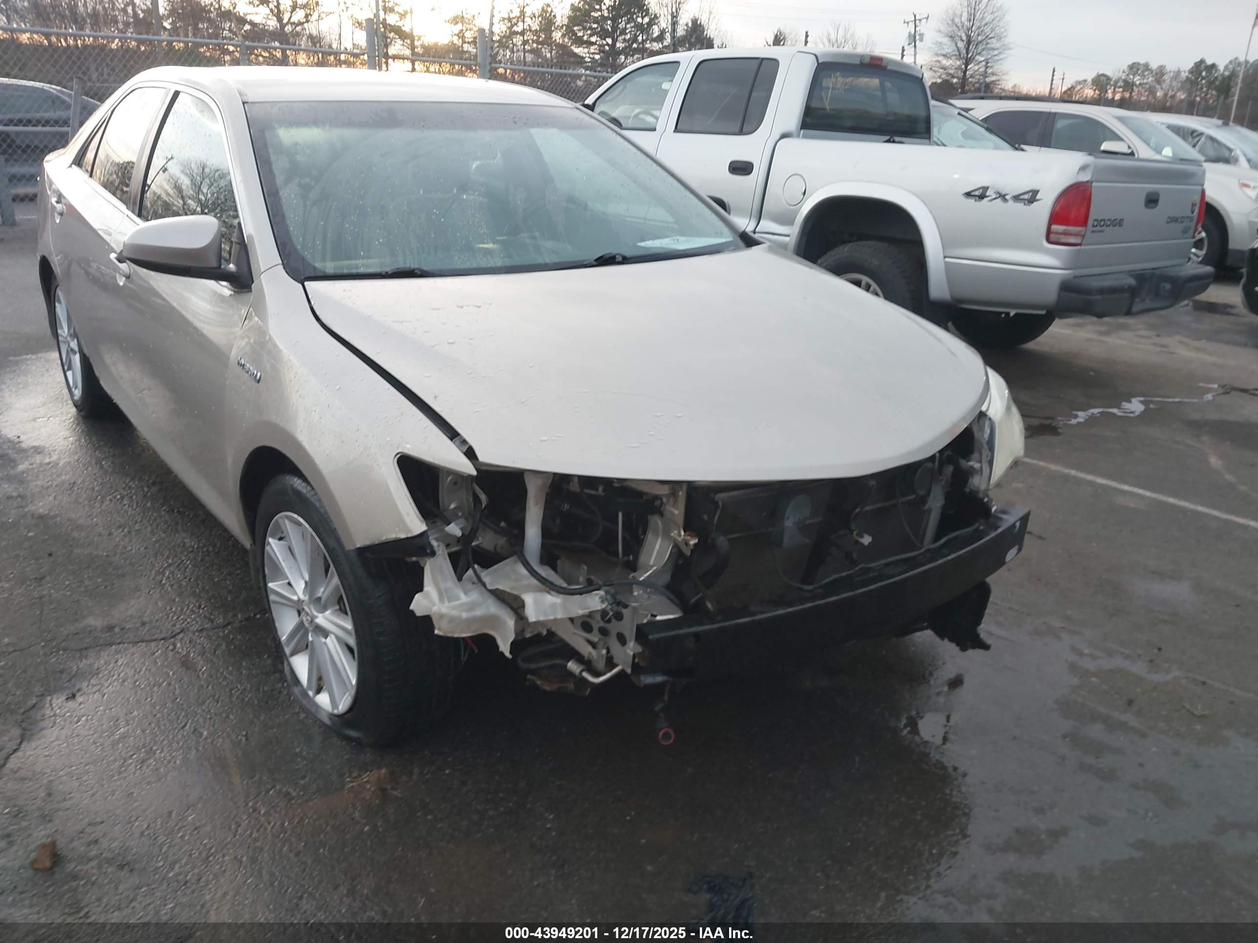 TOYOTA CAMRY image 6