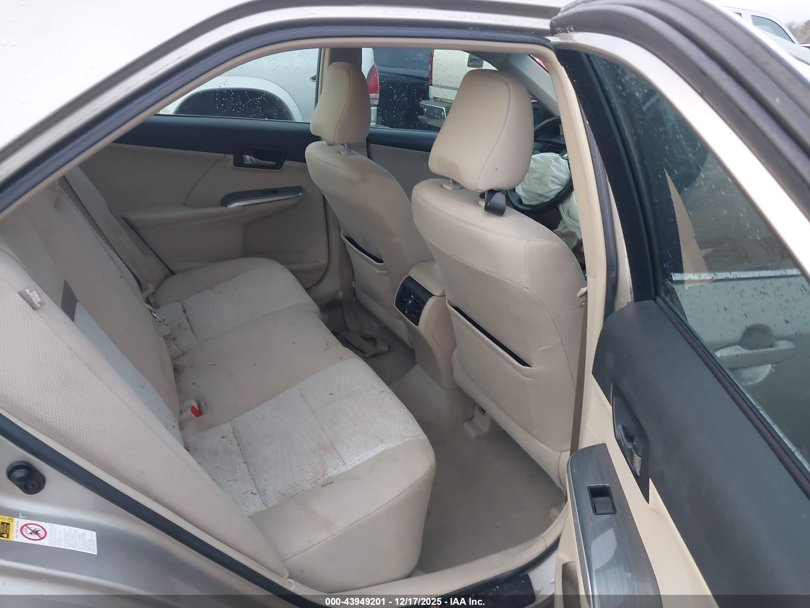 TOYOTA CAMRY image 8