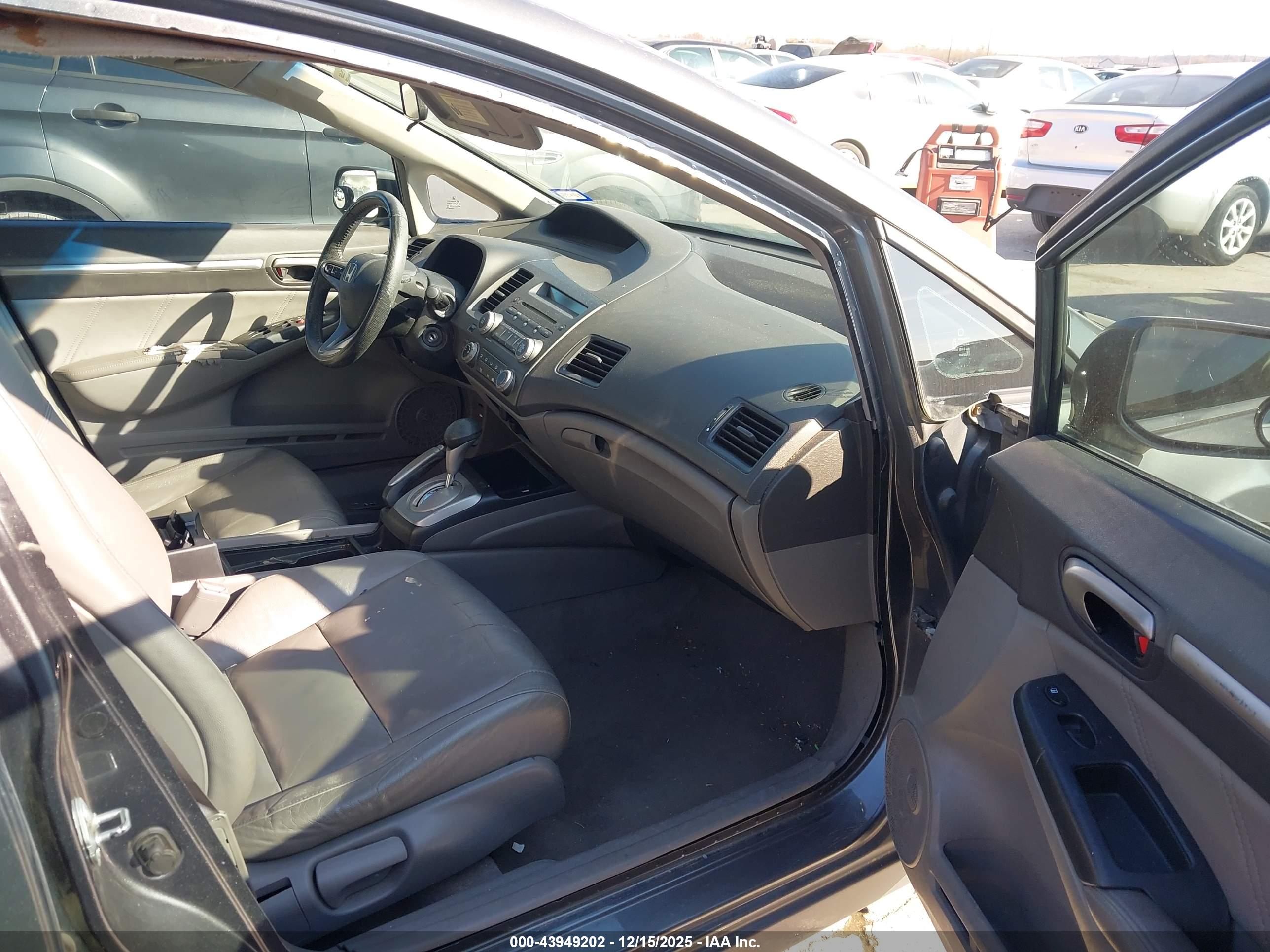 HONDA CIVIC image 5