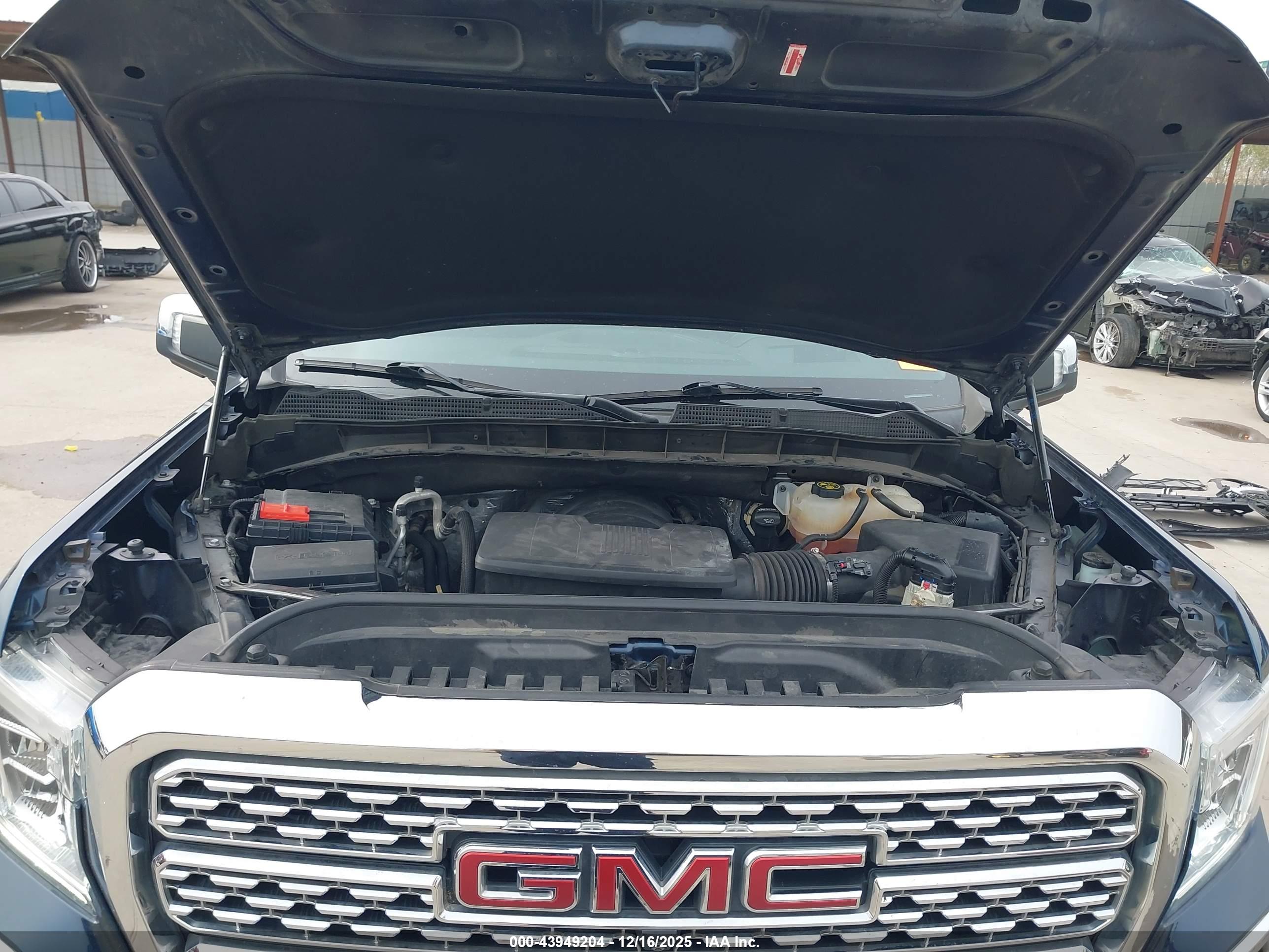 GMC SIERRA image 10