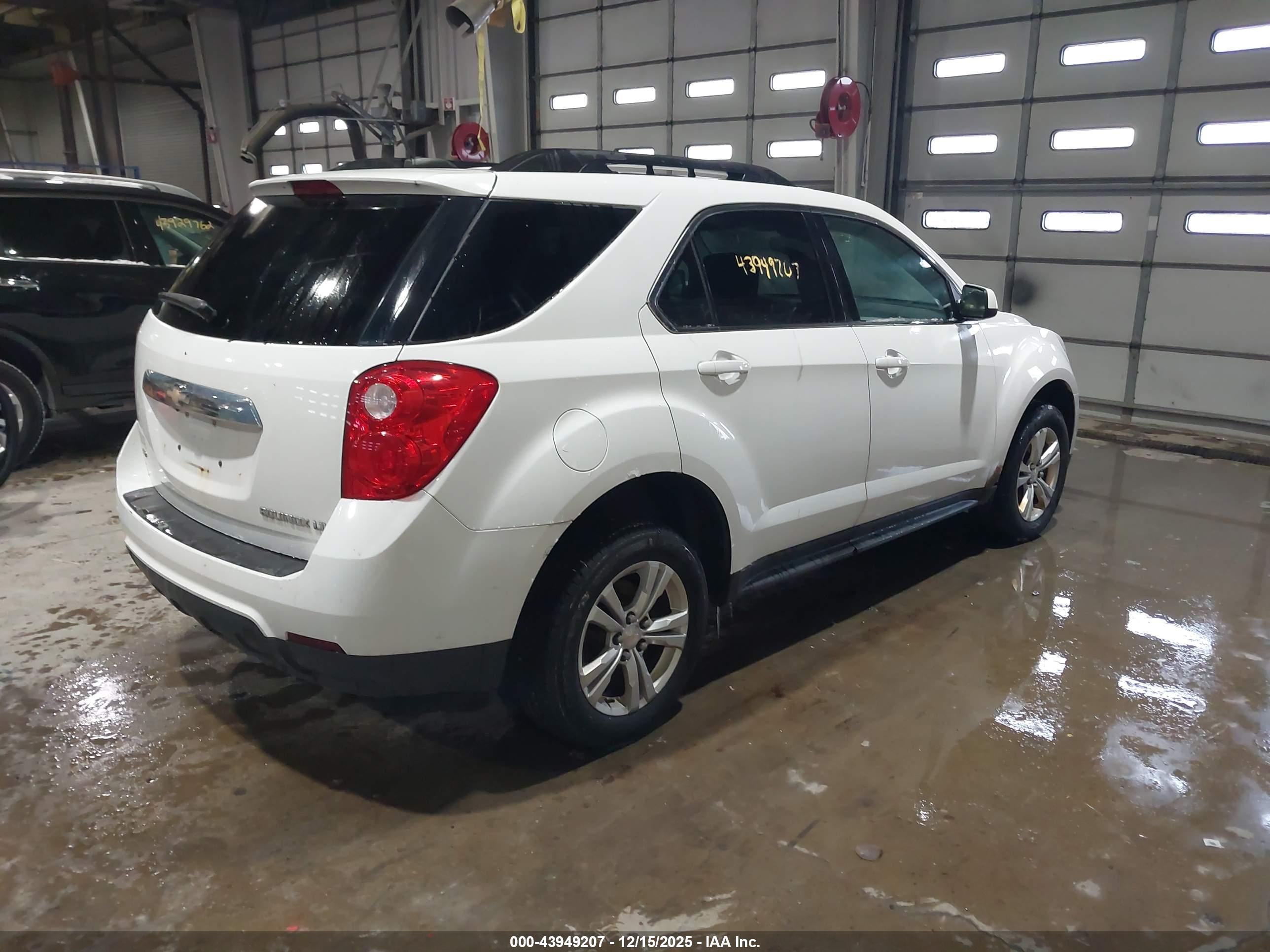 CHEVROLET EQUINOX image 4