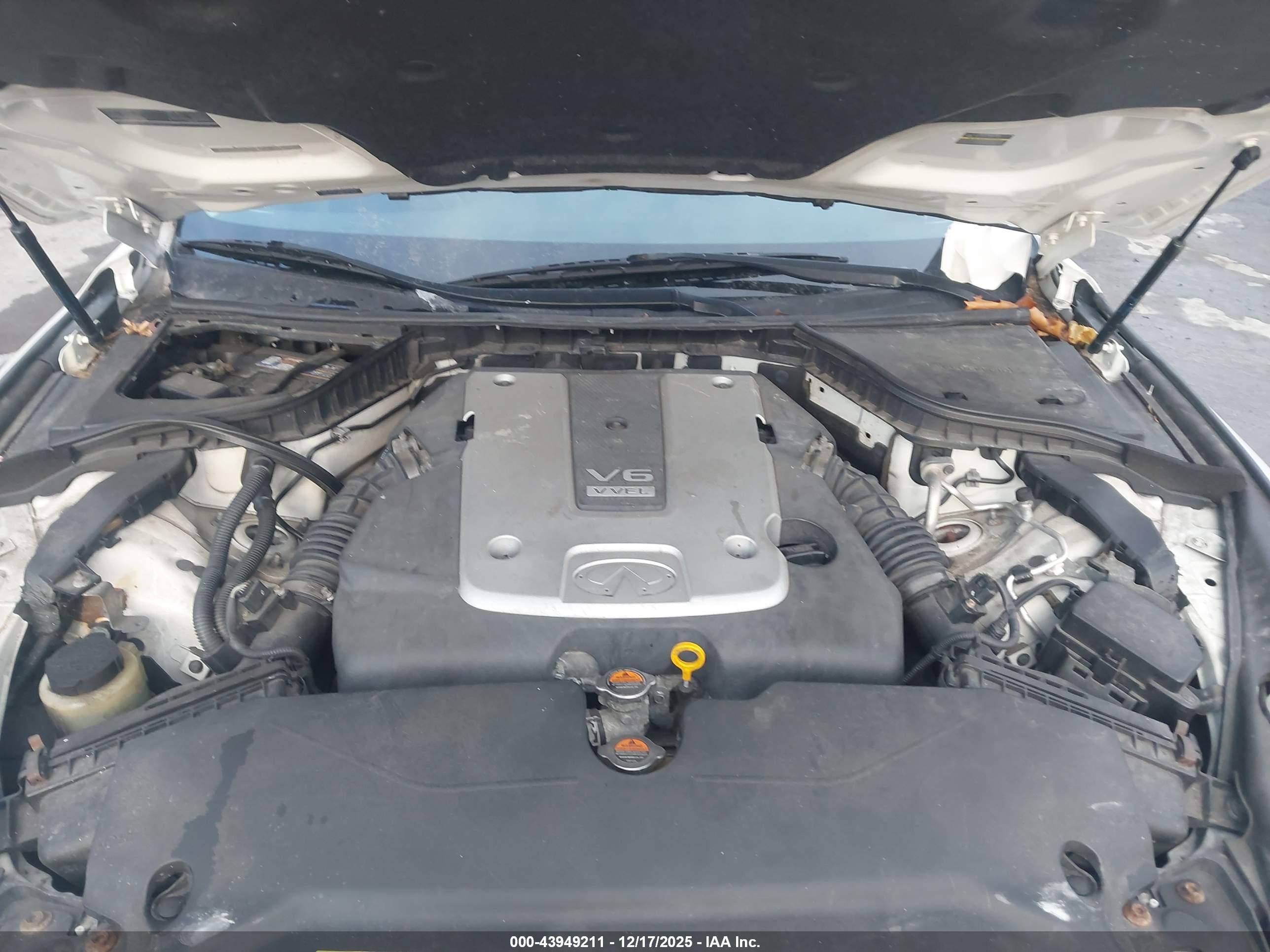 INFINITI Q50 image 10