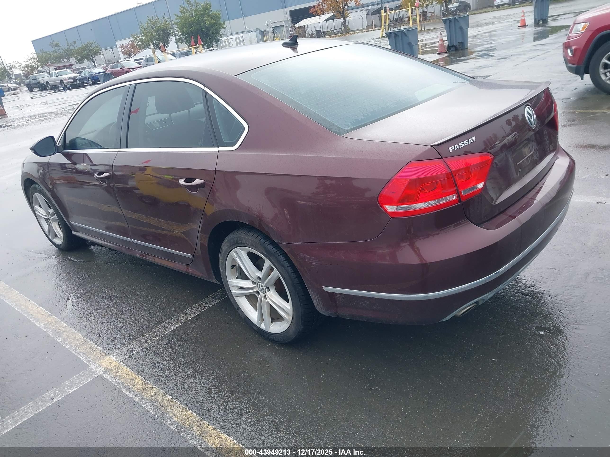 VOLKSWAGEN PASSAT image 3