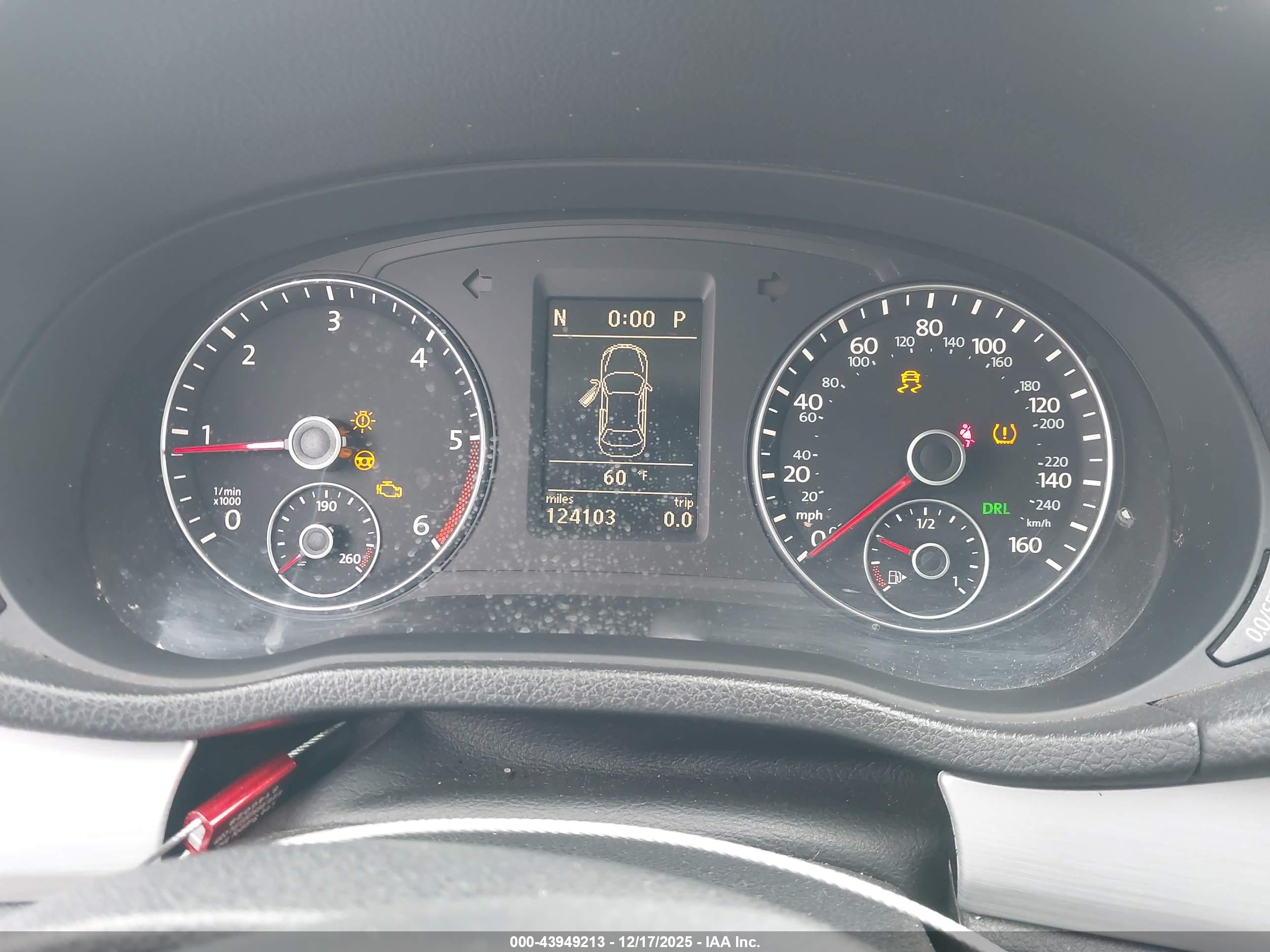 VOLKSWAGEN PASSAT image 7