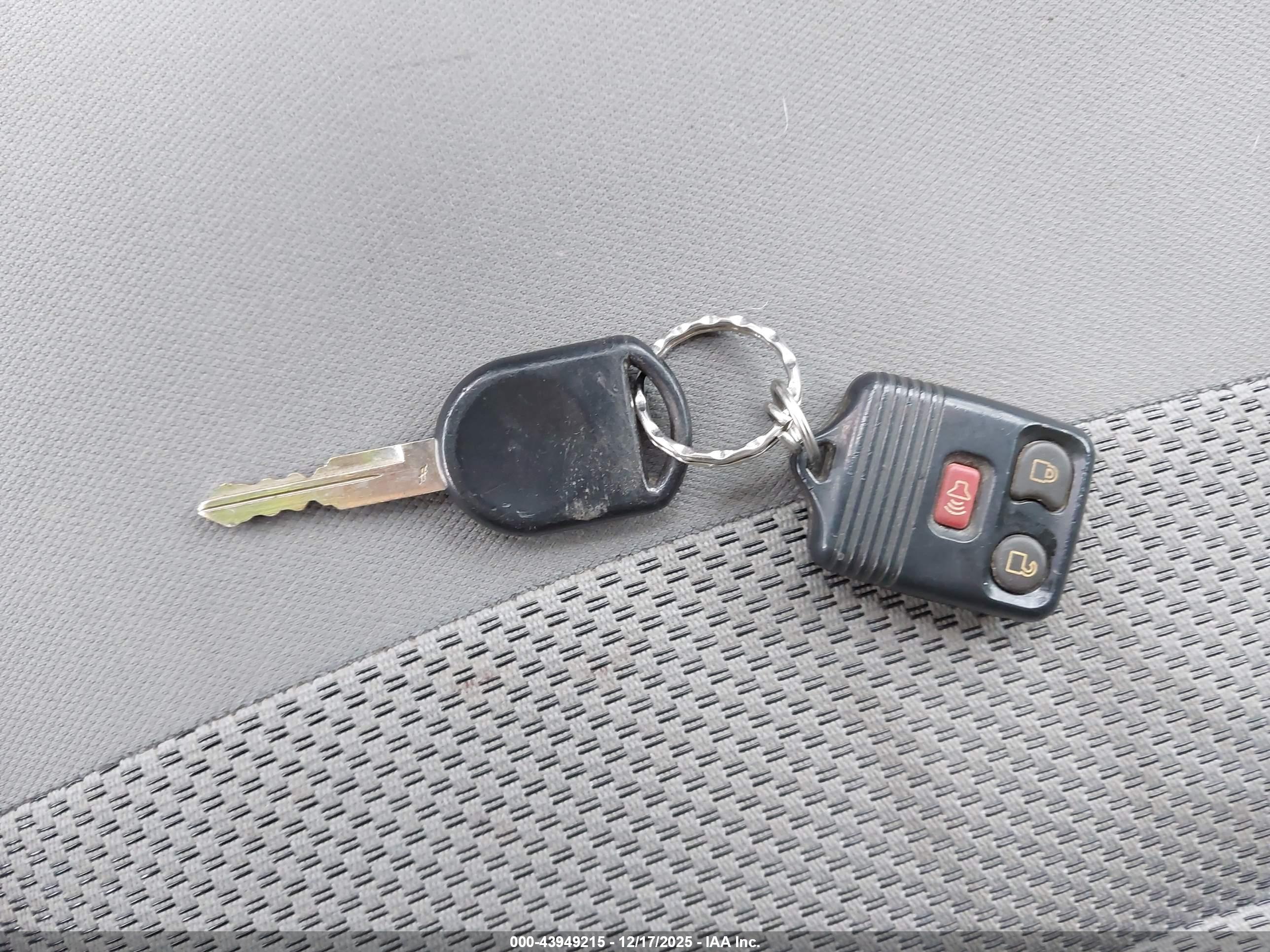 FORD ESCAPE image 11