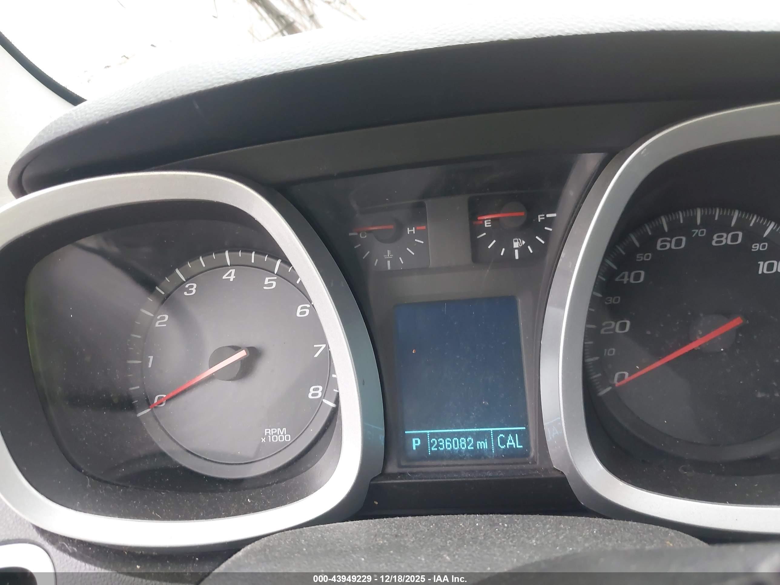 CHEVROLET EQUINOX image 7