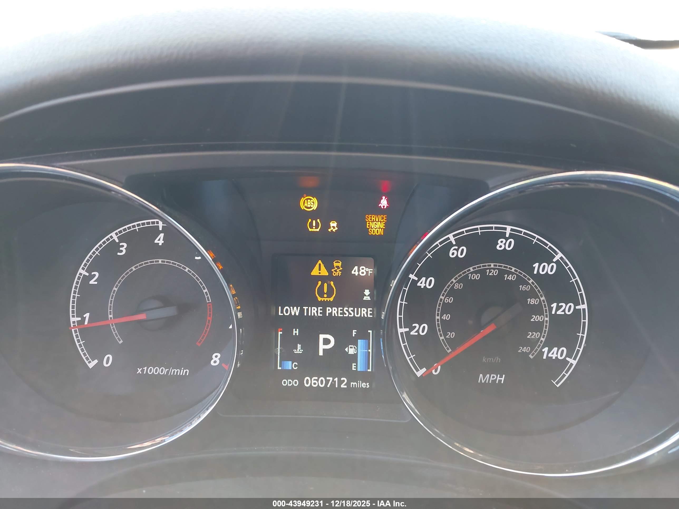 MITSUBISHI OUTLANDER image 7