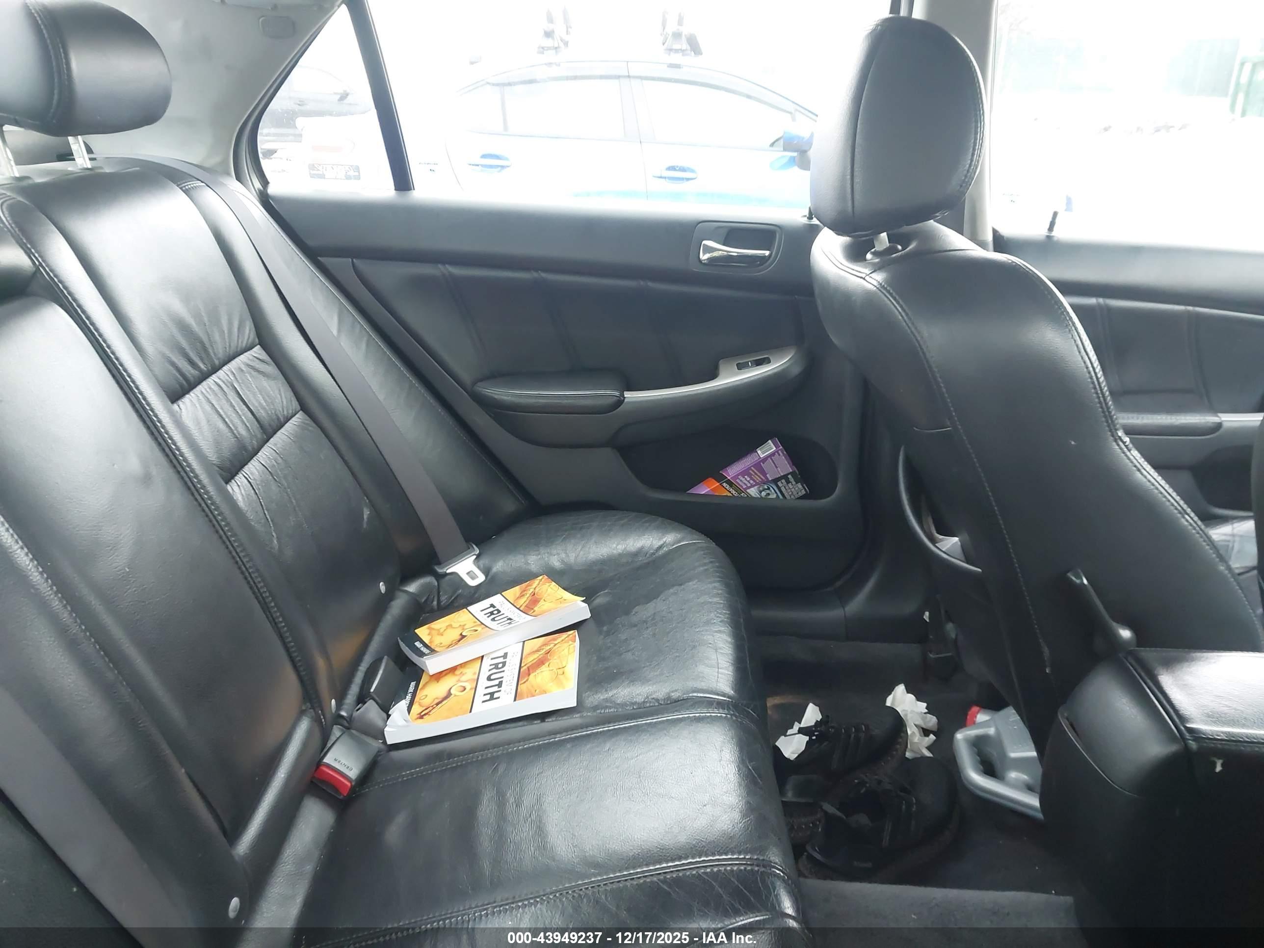 HONDA ACCORD image 8