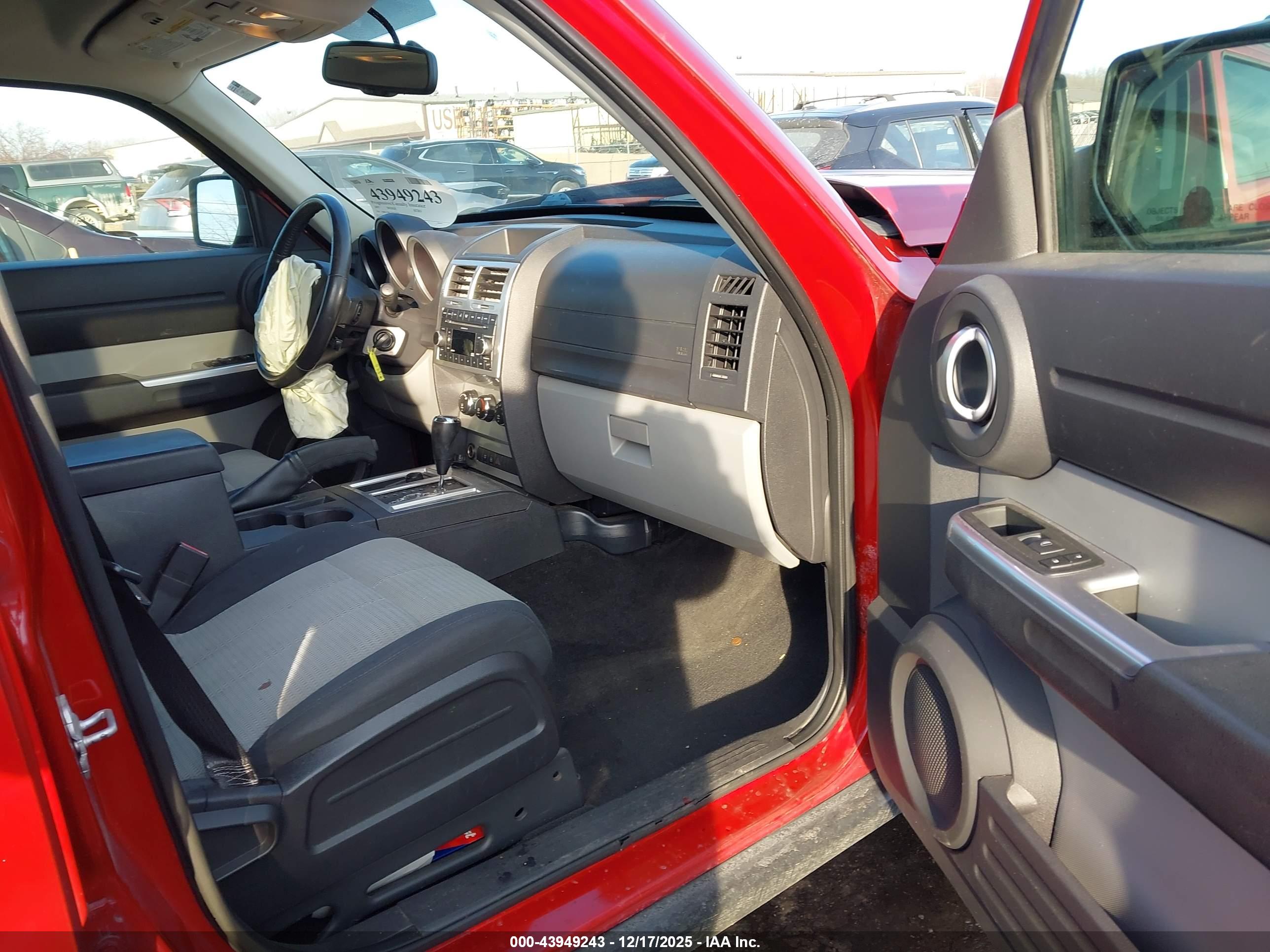 DODGE NITRO image 5