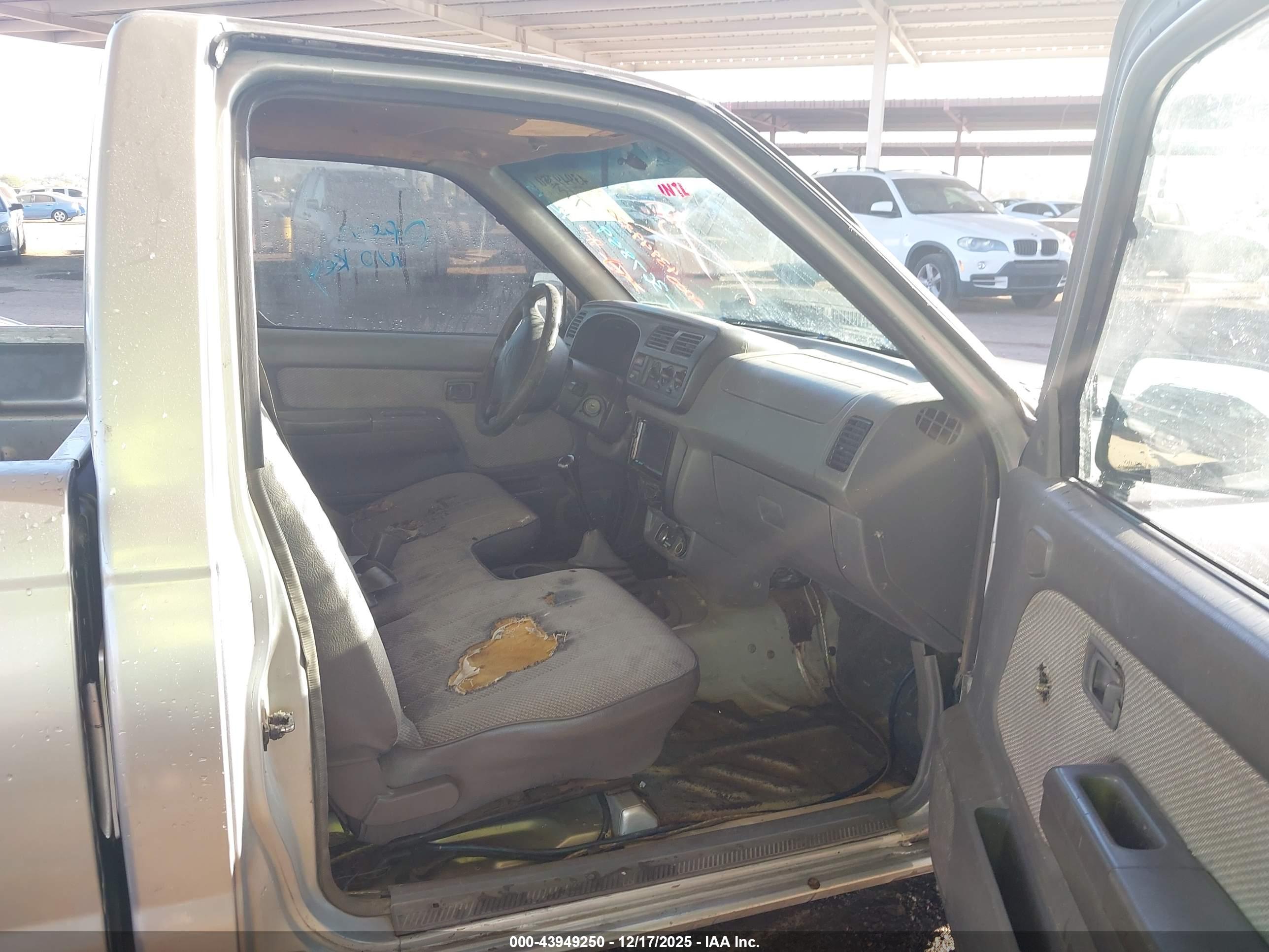 NISSAN FRONTIER image 5